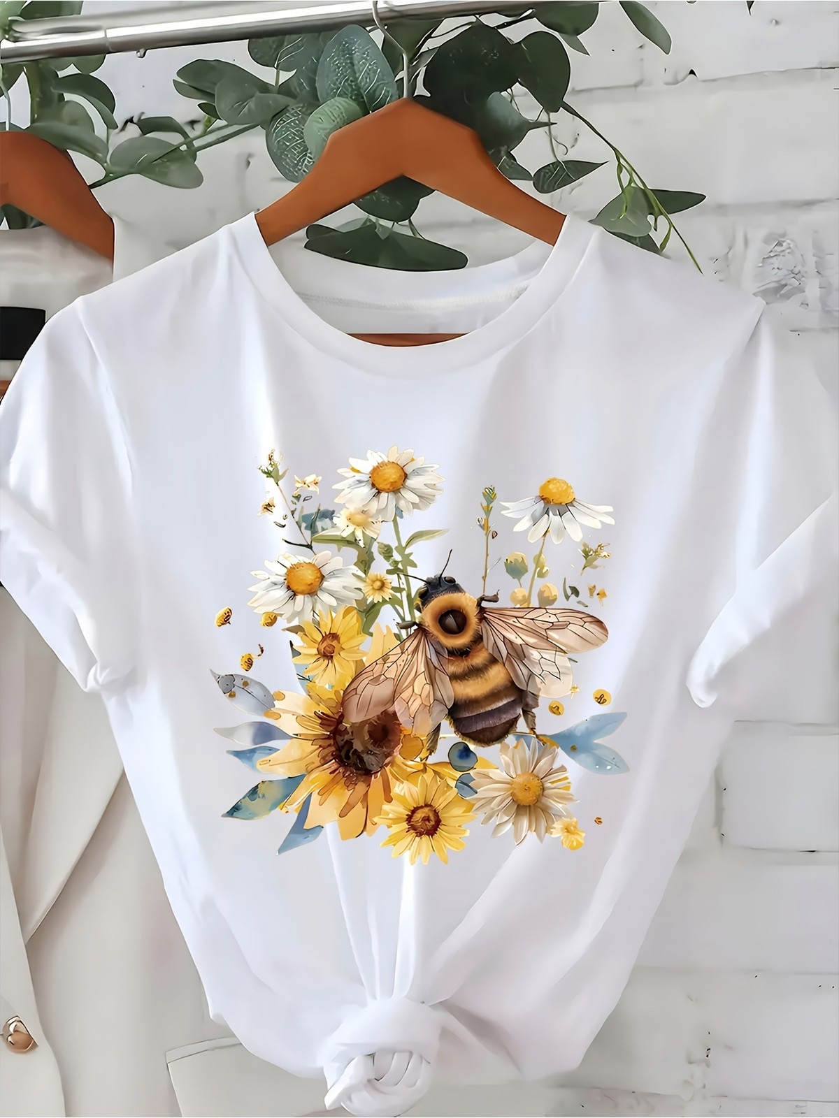 Women’s Bee Flower Graphic T-Shirt Yellow Blue Floral Casual Summer Tee Top