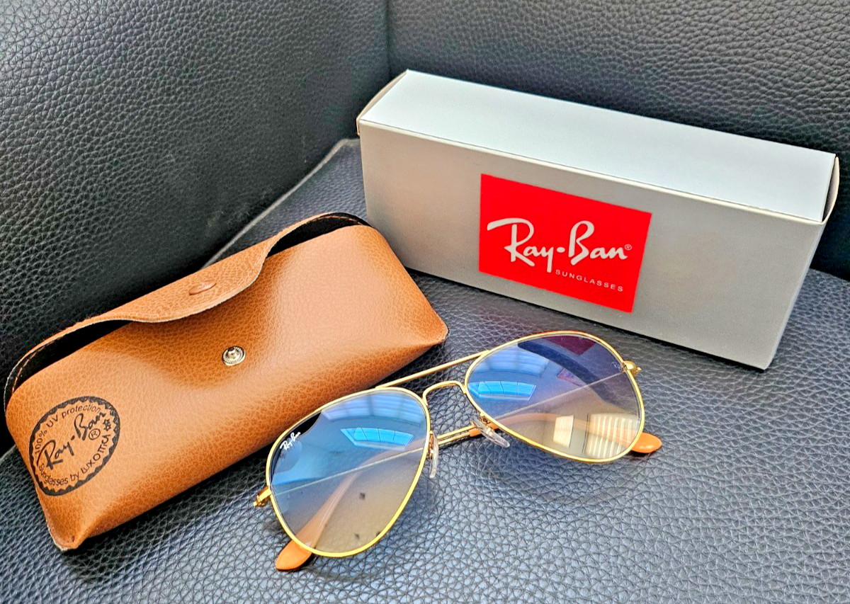 Ray-Ban Sunglasses RB 3025 Aviator Gradient Light Blue Lenses 58 mm Gold Frame