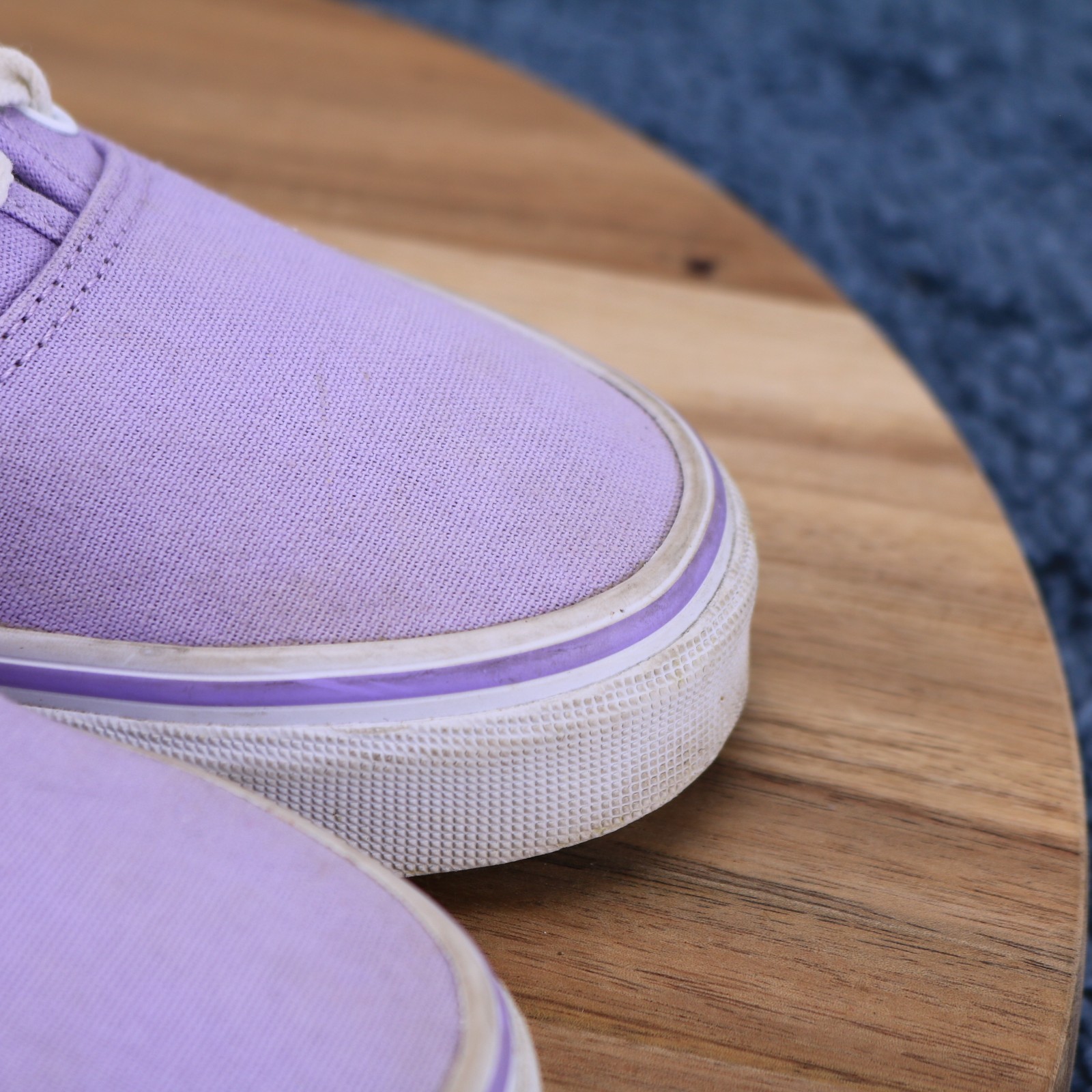 Vans Authentic Lavender White Canvas Low Top Skate Shoes Size Men 6.5 / Women 8
