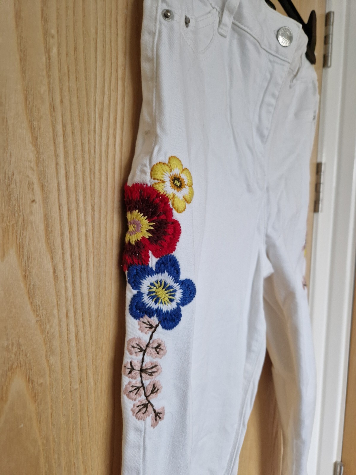 Matalan Floral print White Skinny Jeans Trousers. Cotton Ankle Length Size 10
