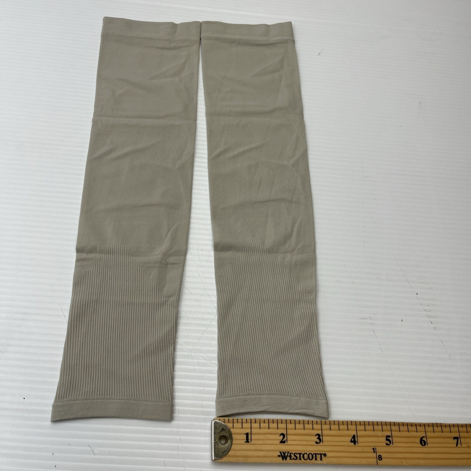 2 Pack UPF 50+ Sun Sleeves Cooling Fabric Compression Arm Sleeves Gray