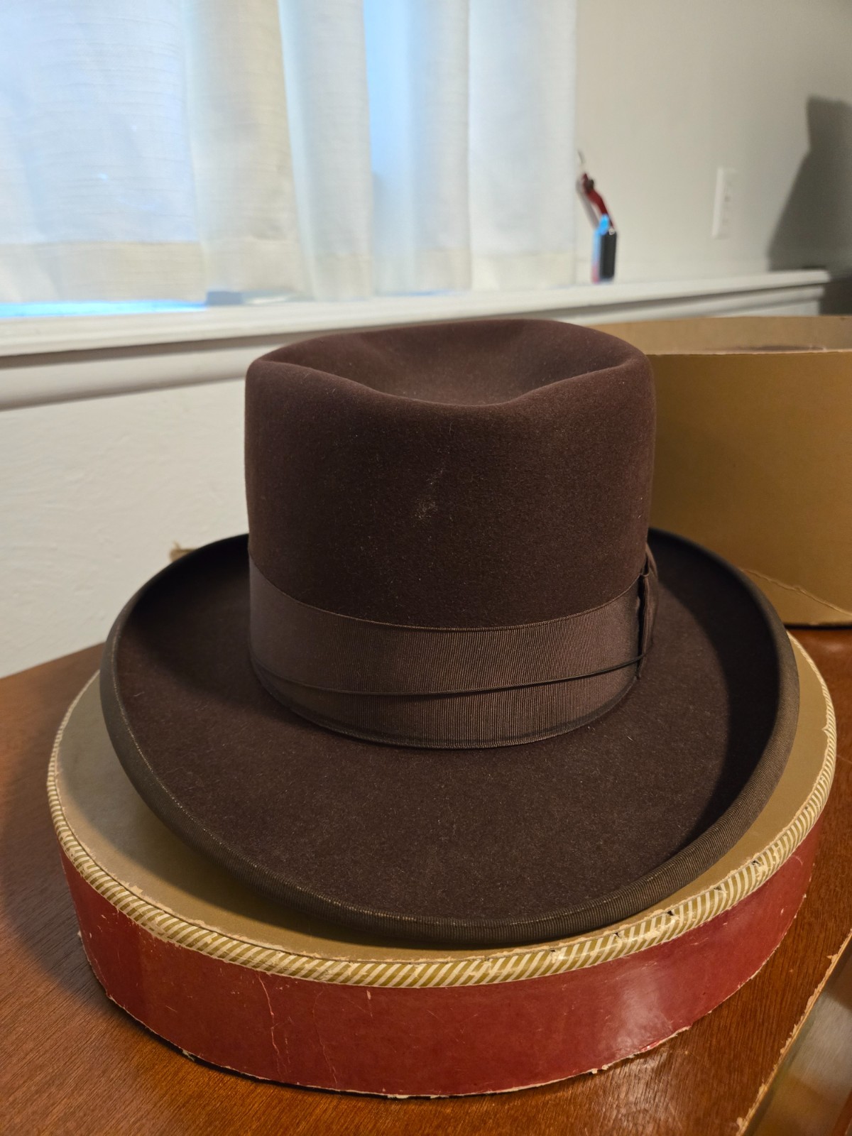 Vintage 1940s Stetson 7- 1/8 – 3/7 3X Beaver Quality felt hat with original box