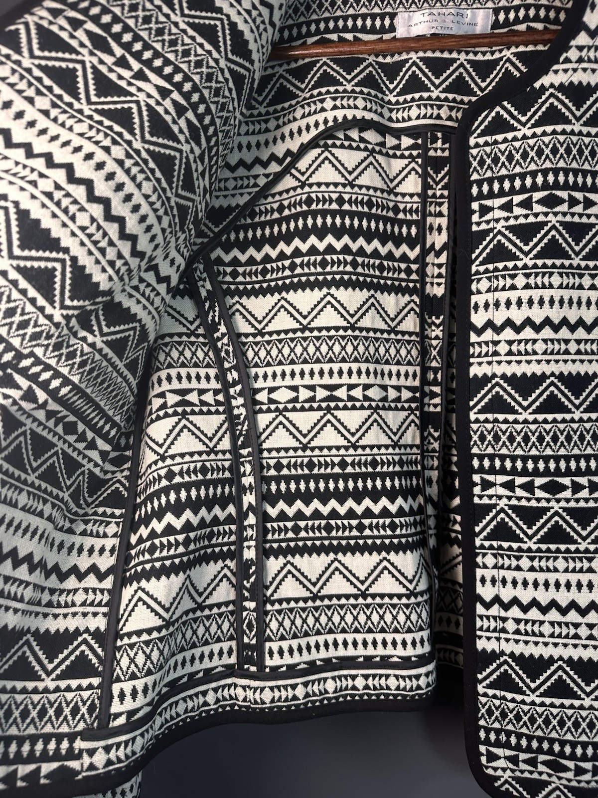 Tahari Arthur S. Levine Petite 16P Black White Geometric Open Front Jacket