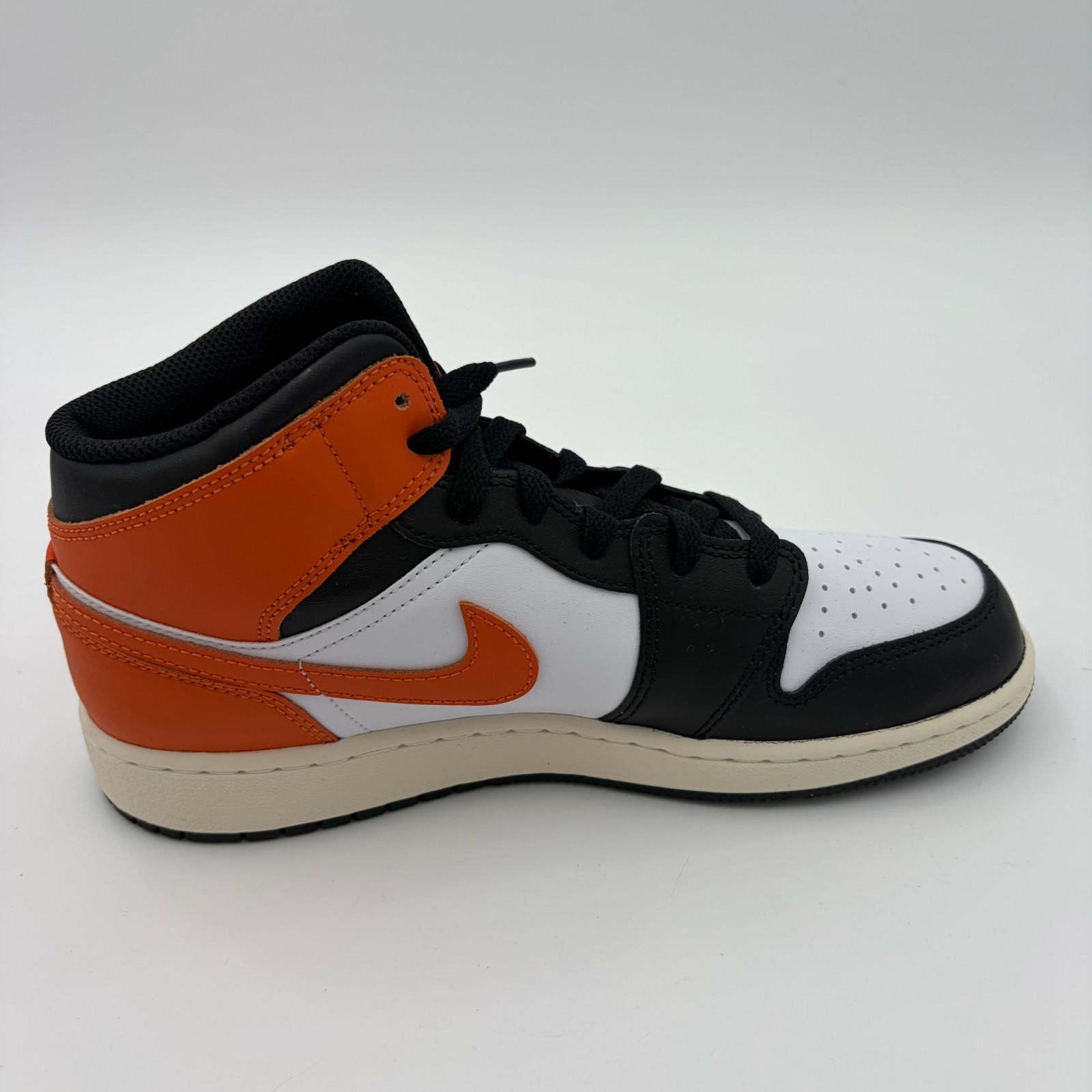 Nike Air Jordan 1 Mid (GS) Shoes Starfish Black DQ8423-801 Gradeschool 7Y