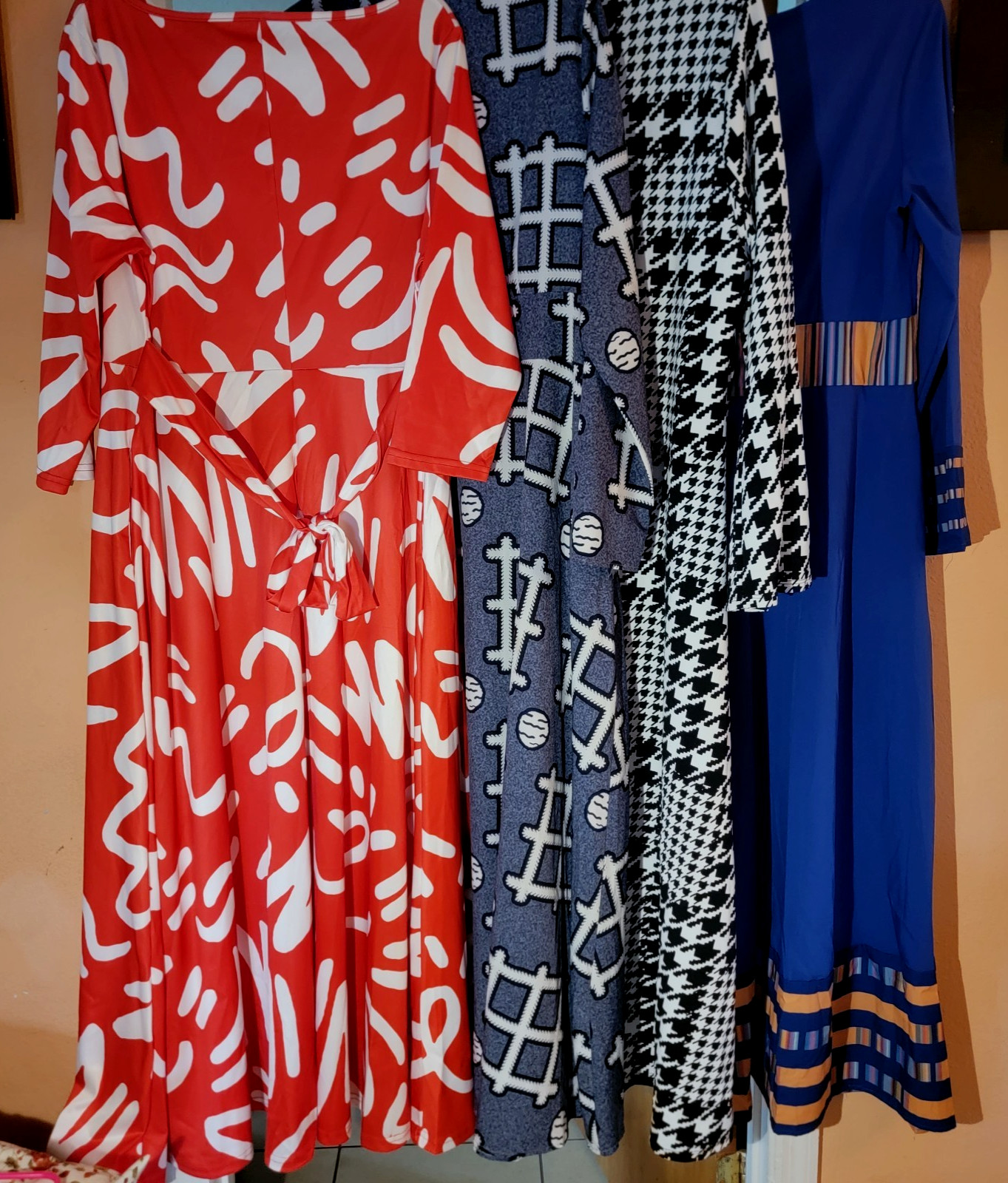 Women’s Lot Of Any Season Dresses. Sz XX-Large. Lot Of 4 Excellent ( AND CUTE!)