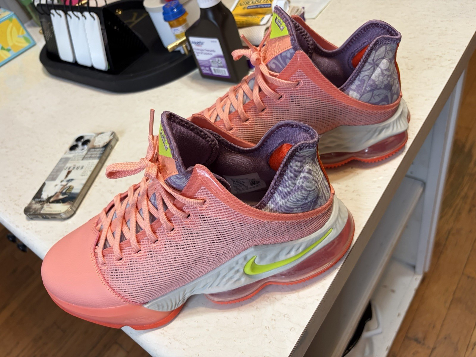 Nike LeBron 19 EP Men’s High Top Basketball Floral Mesh Lace-Up Sneaker – W box