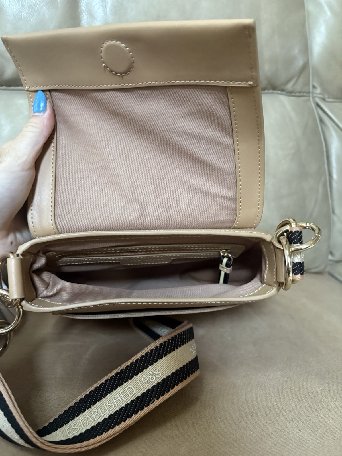 TED BAKER Beige Semi-Circle Crossbody Bag Gold Hardware Magnetic, Pockets