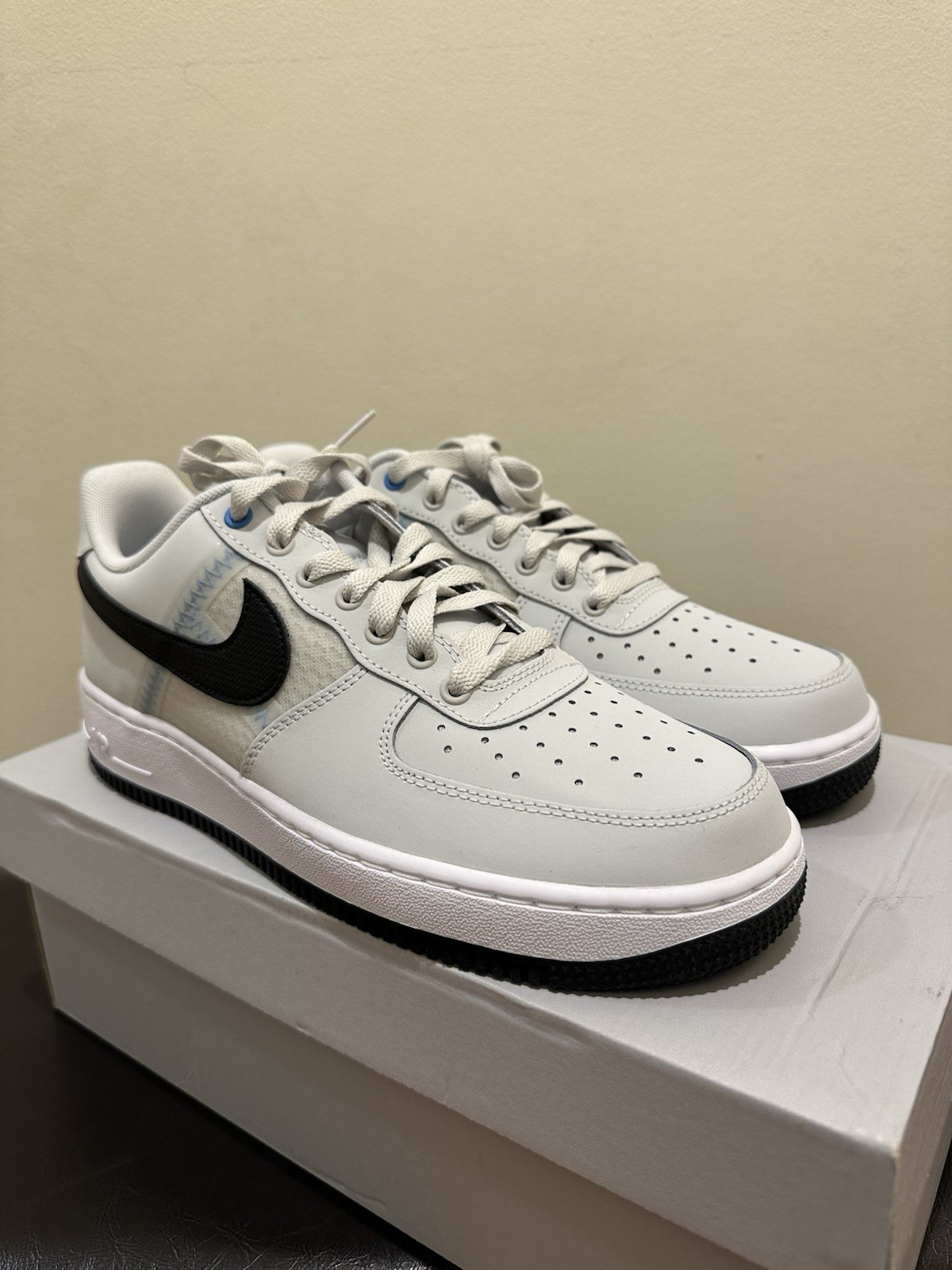 NIB Men Nike Air Force 1 Low ’07 LV8 SE Mesh Tape Photon Dust Blue IH4462-001
