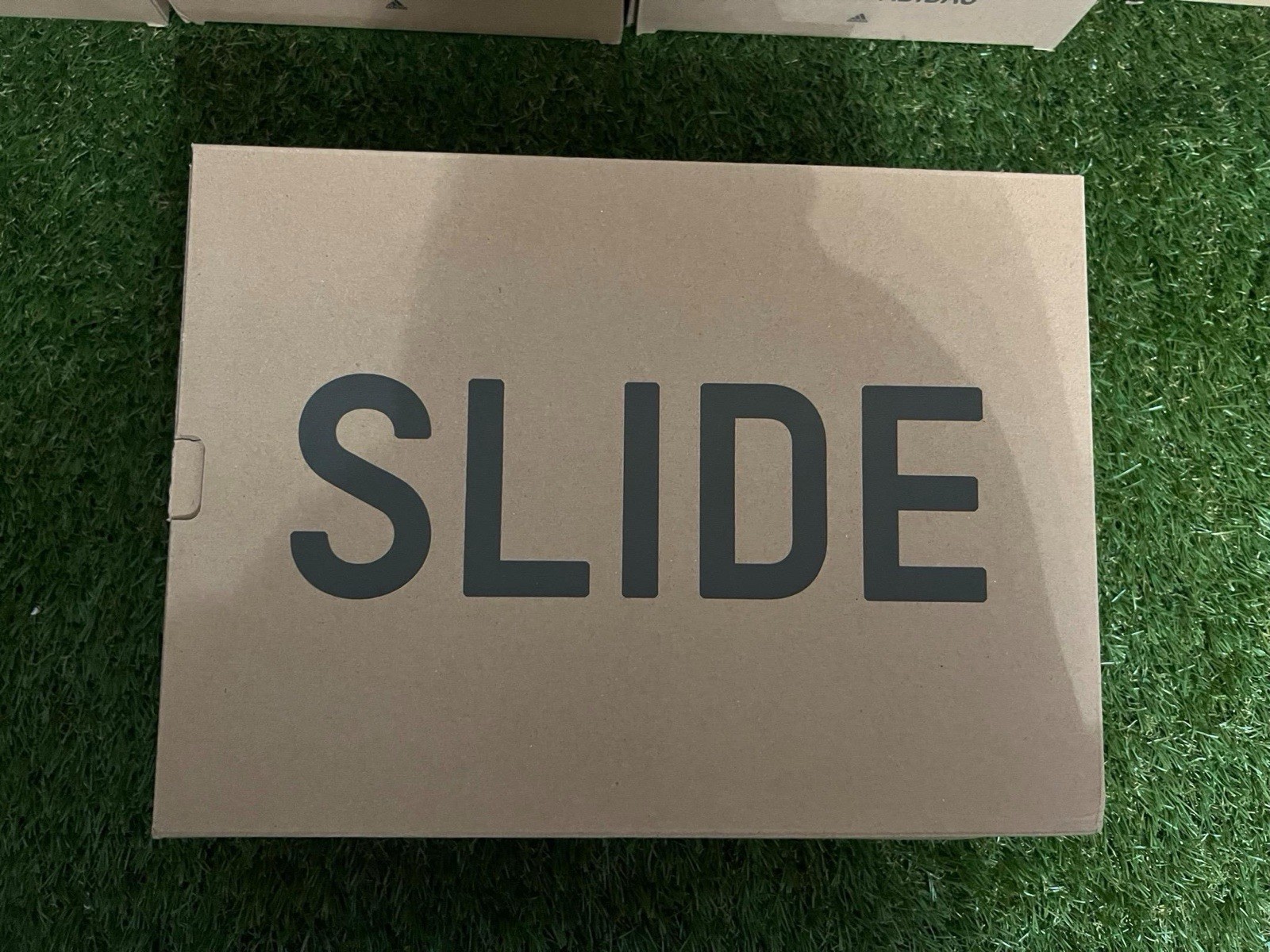 NEW IN BOX adidas Yeezy Slide Slate Grey ID2350 Men’s Size 10
