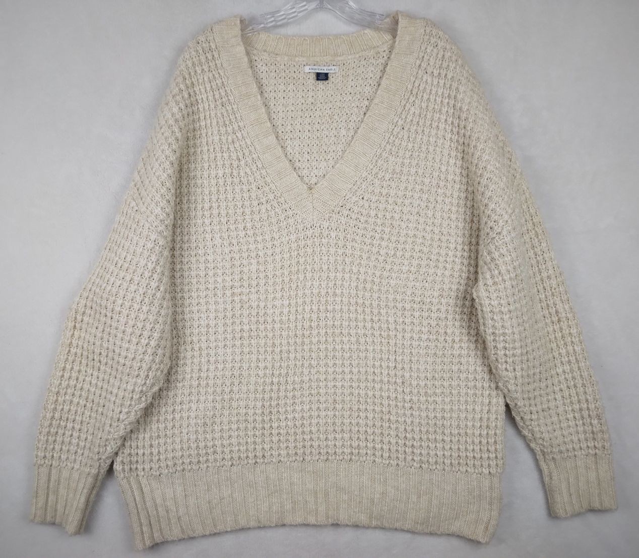 American Eagle Women’s Large Ivory V-Neck Chunky Knit Acrylic Blend Sweater