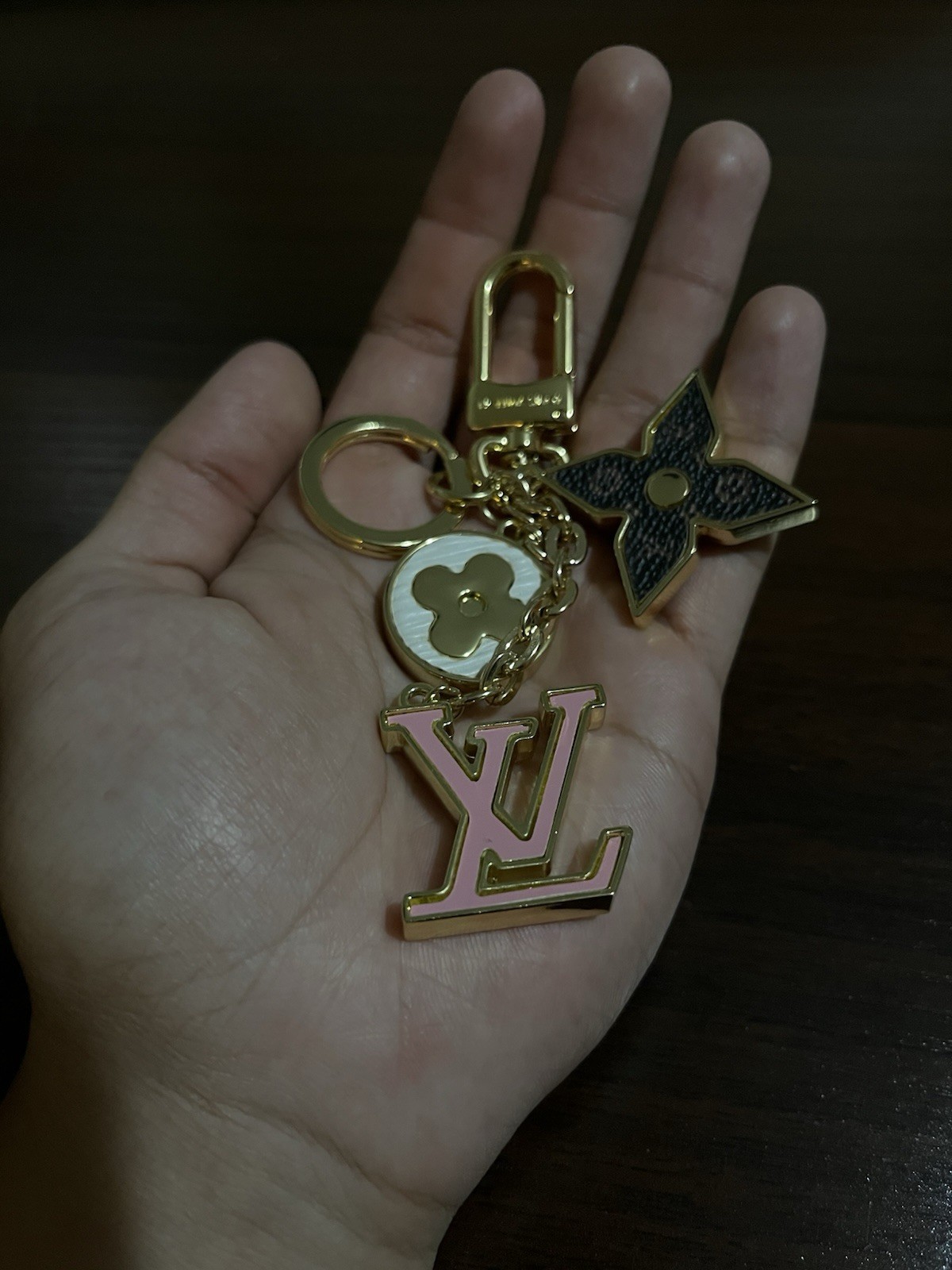 Louis Vuitton Monogram Key Holder/Chain – Pink
