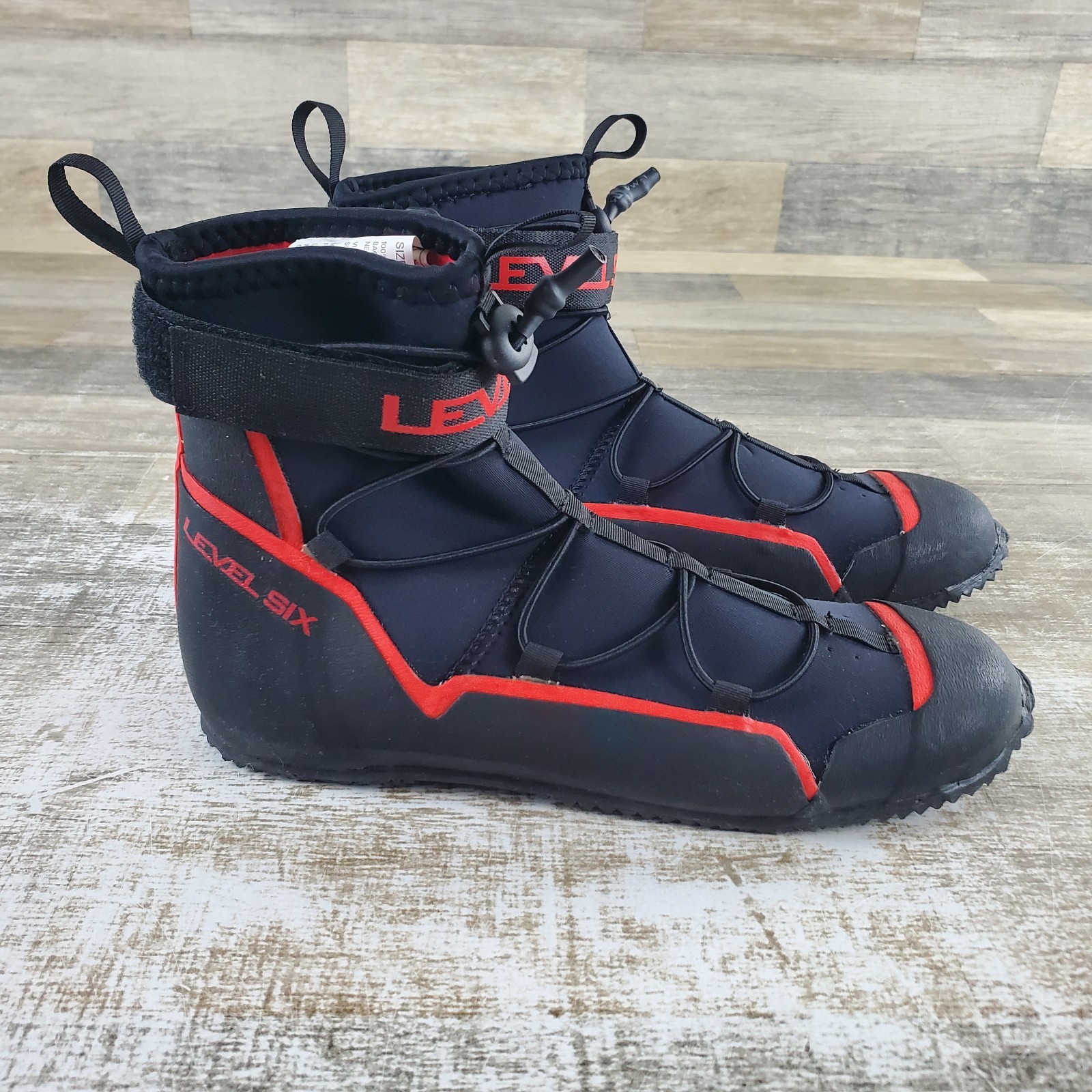 Level Six Creek 2.0 Mens Sz 7 Neoprene Boots Black Red Mid Top Water Sport