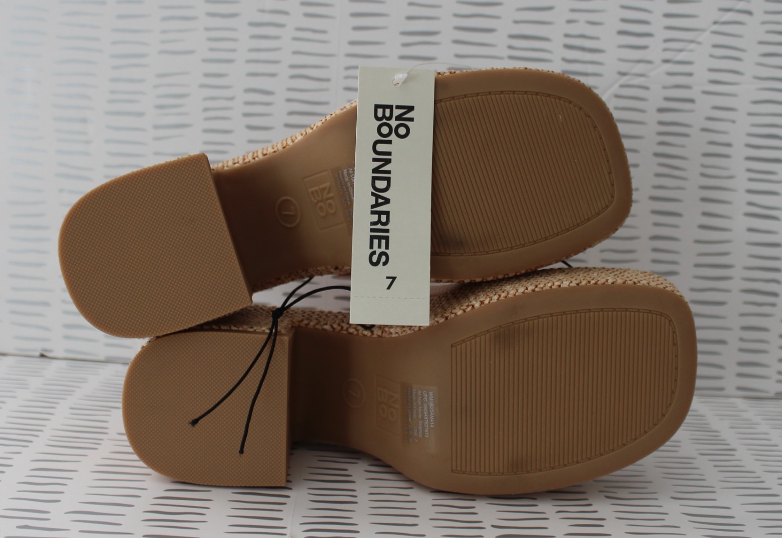 No Boundaries Womens Platform Mule Sandal Clear Multisize NWT