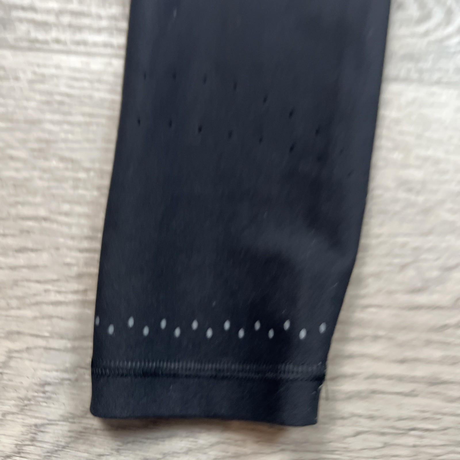 Lululemon Zoned In Tight 27” Zipper Pocket W5BBNS Moon phase Size 4 Perforated