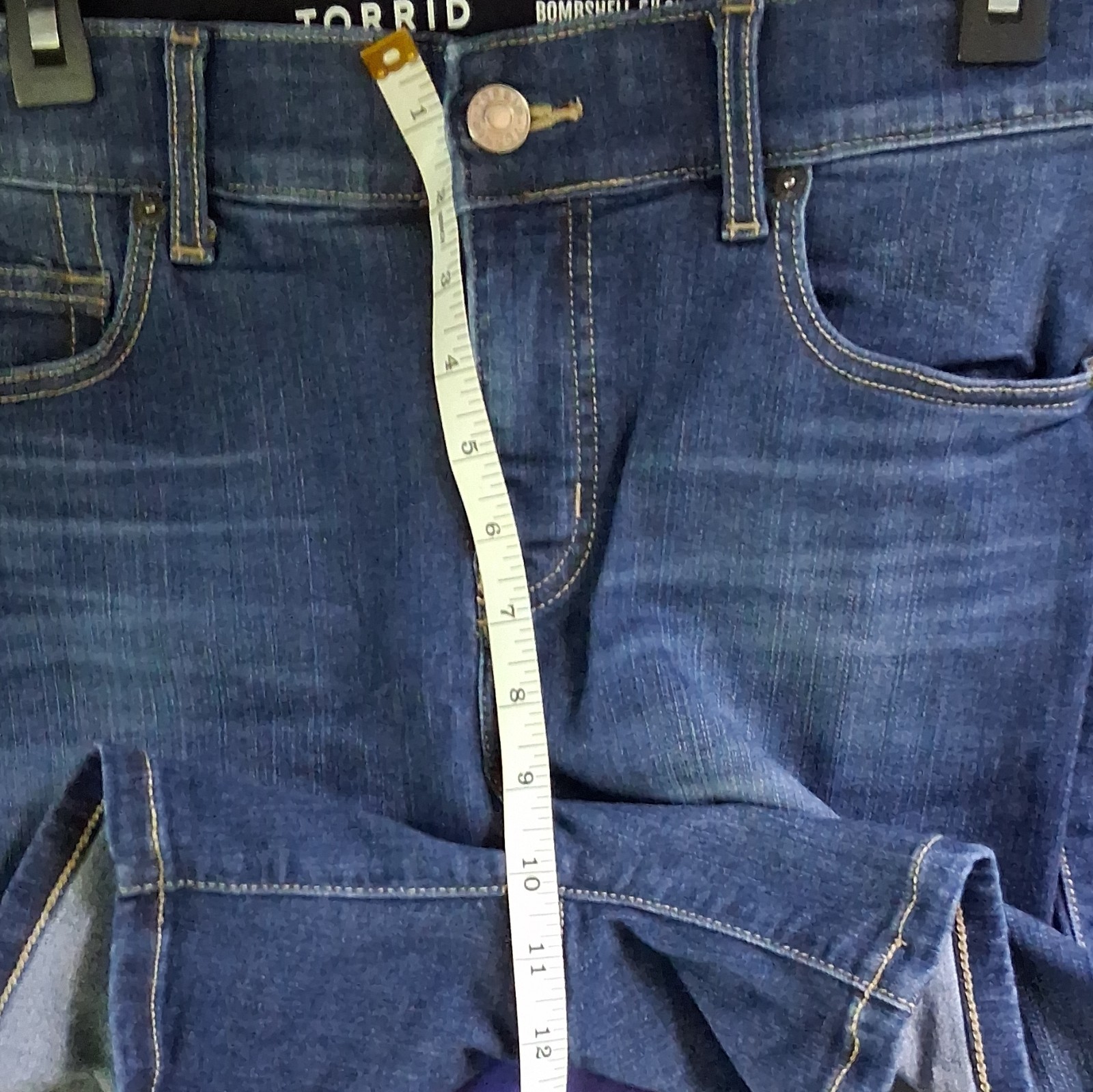 Torrid Bombshell 5″ Denim Shorts Women’s Size 10 Plus Blue Dark Wash Stretch