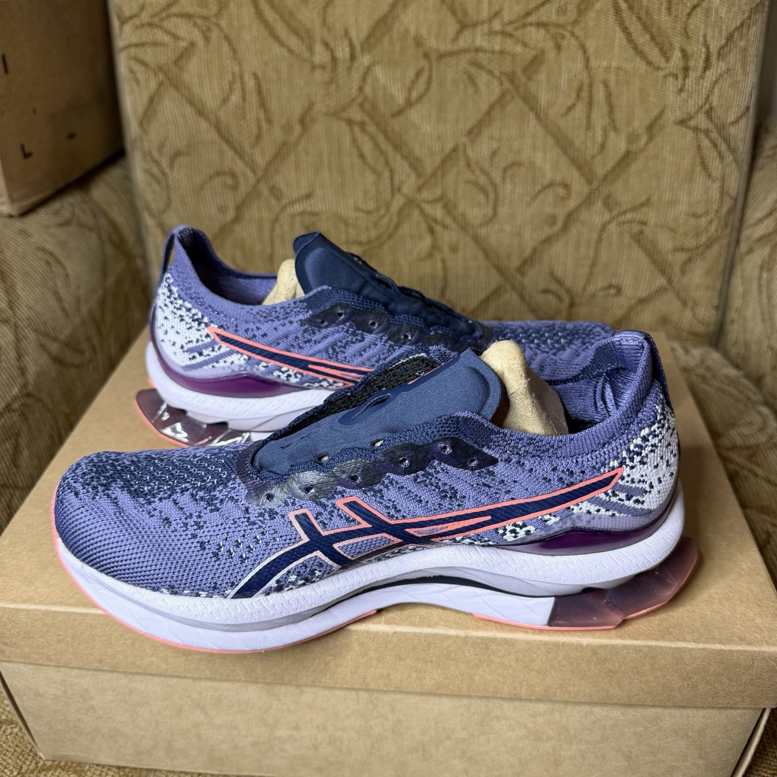 ASICS Gel-Kinsei Blast, Women’s Size 7.5, Eusty Purple Papaya 1012B068-501