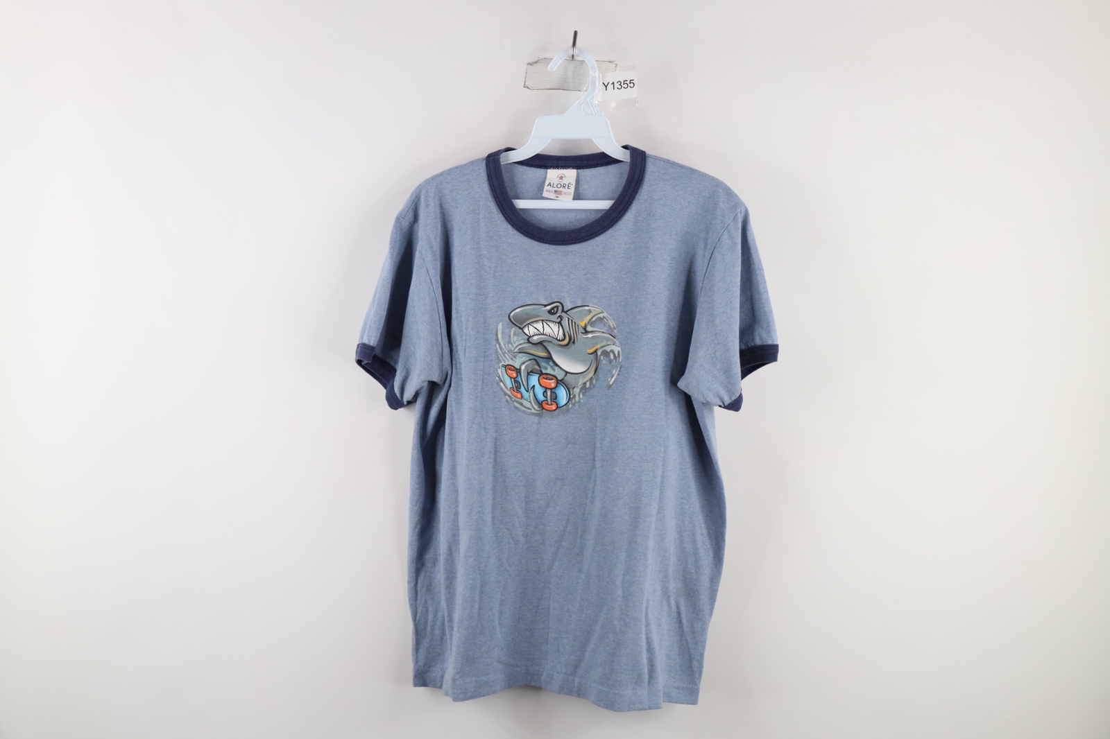 Vintage Y2K 2004 Womens Medium Faded Shark Skateboarding Ringer T-Shirt Blue USA