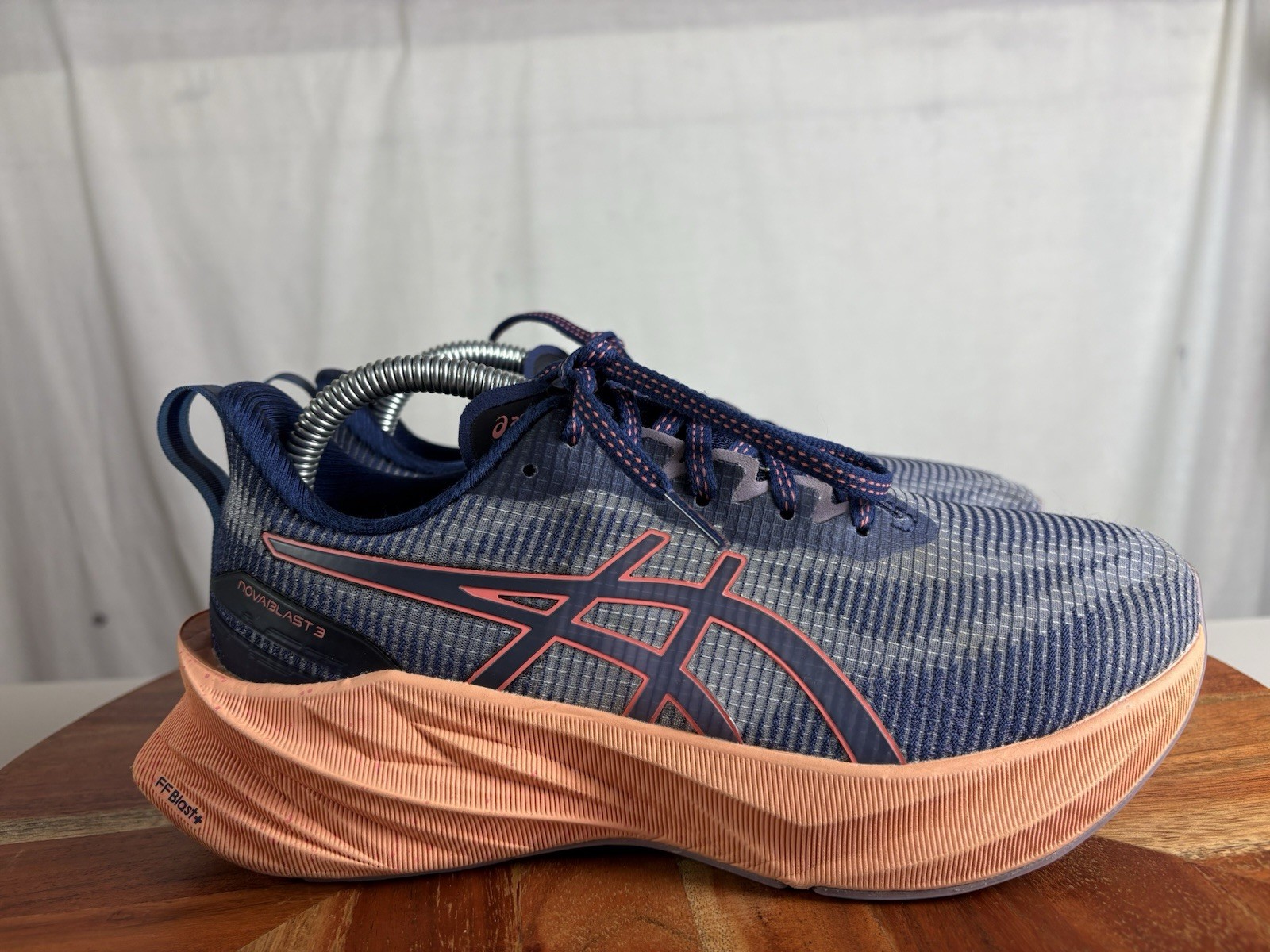 ASICS Novablast 3 Le Indigo Blue 1012B410 Women’s Size 7