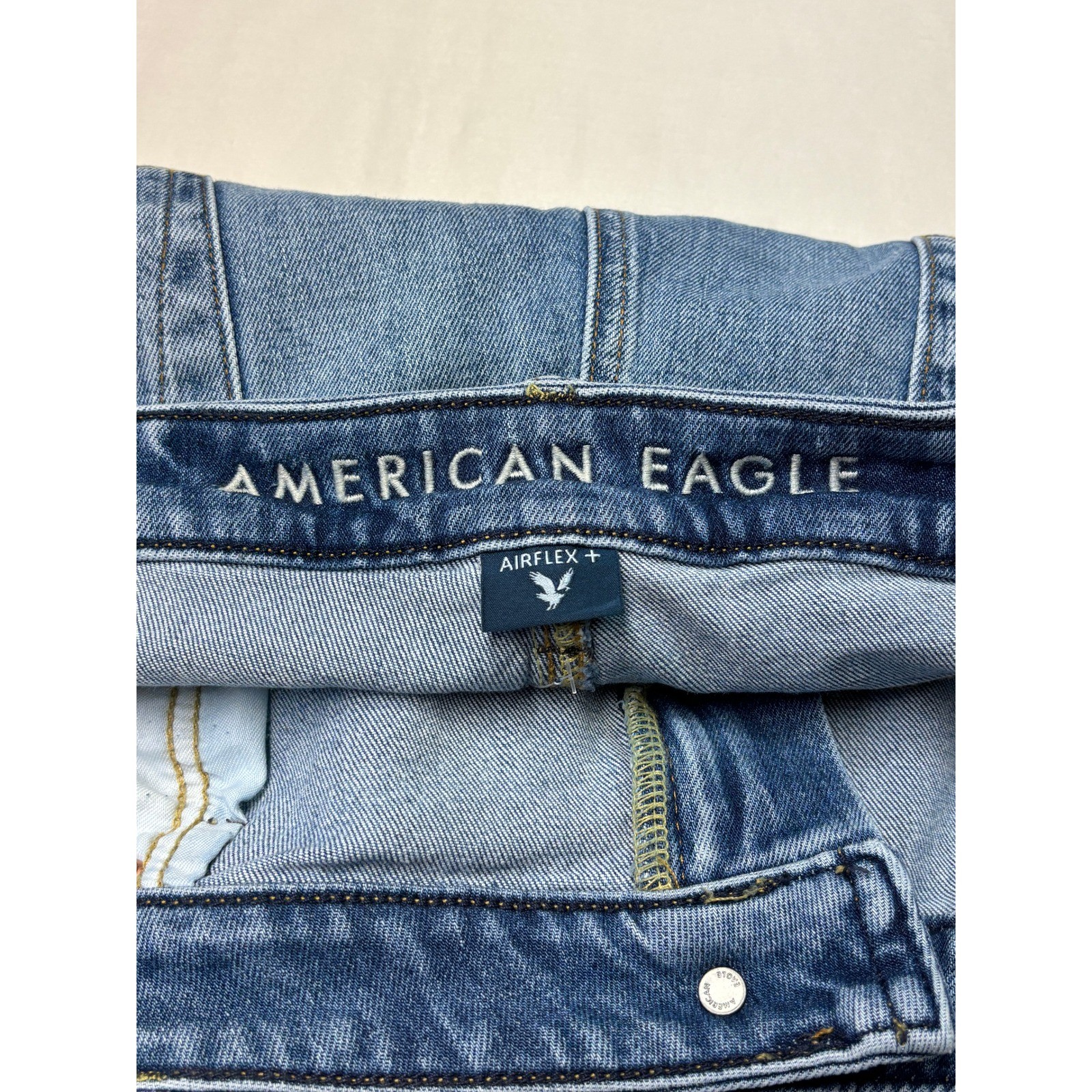 NWT American Eagle Airflex+ Athletic Fit Mens Jeans 40×32 Medium Indigo Wash