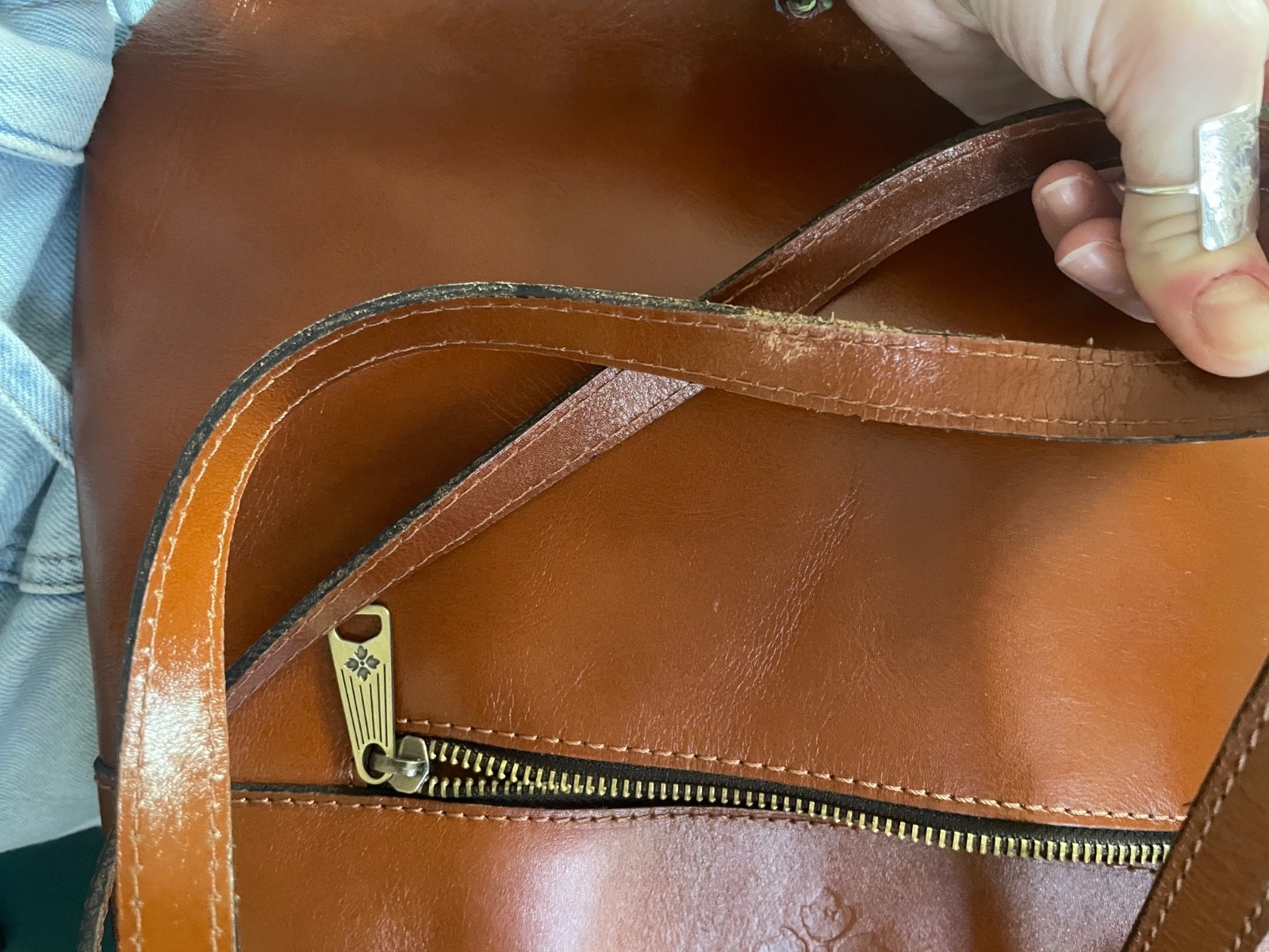 Brown Leather Patricia Nash shoulder bag suede interior, gold brass hardware