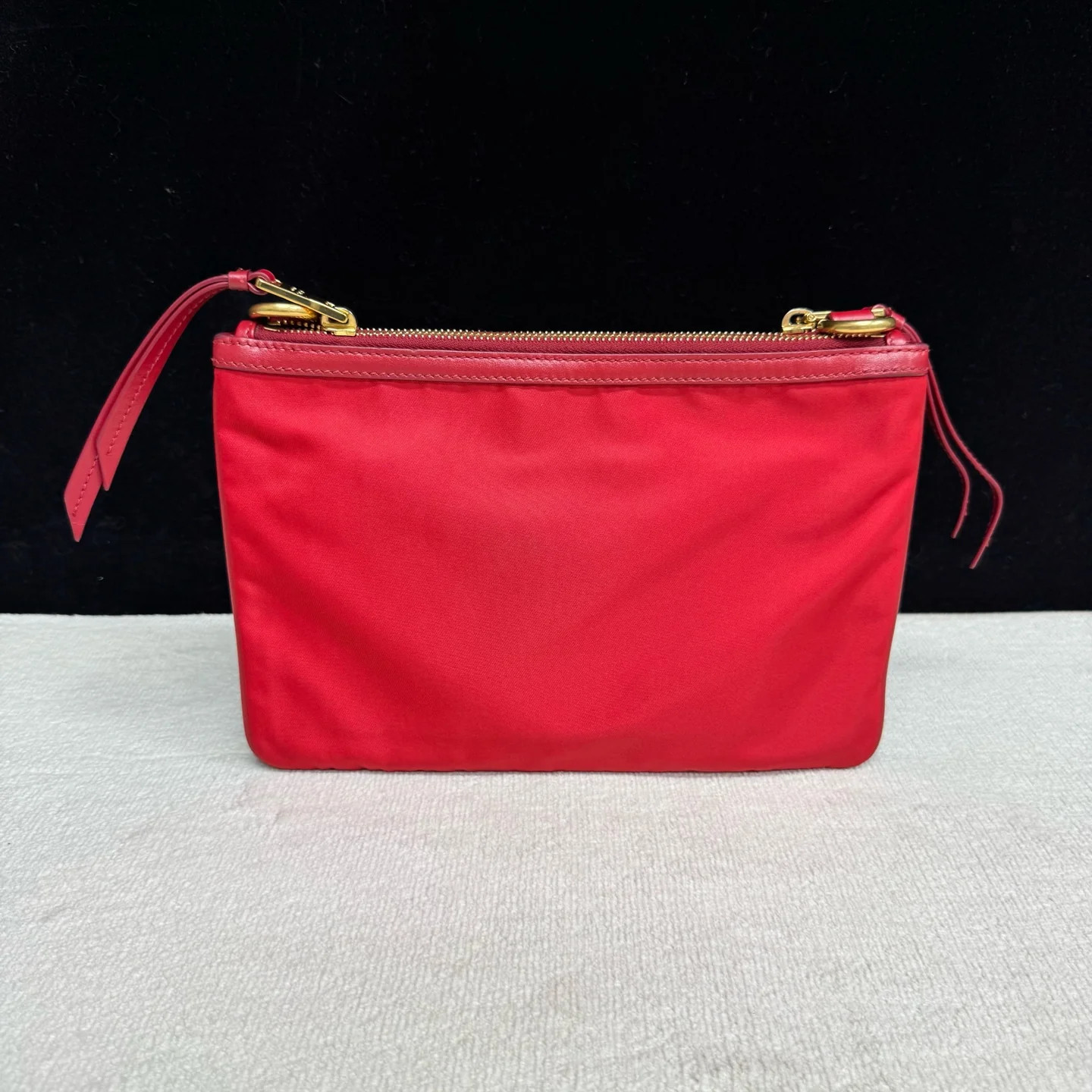 Prada Clutch Red Tessuto Nylon Calfskin (zs051826b5r)