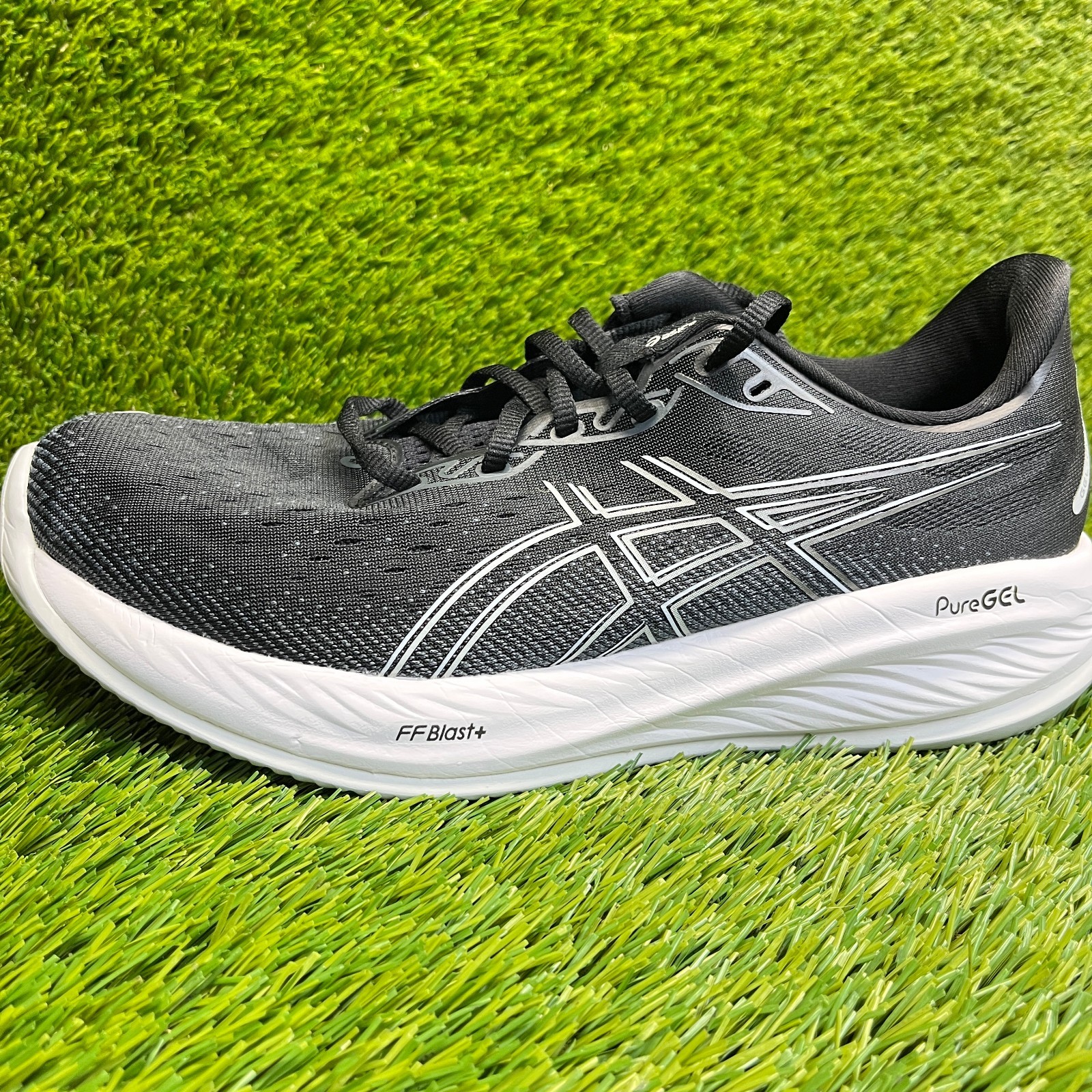 Asics Gel-Cumulus 26 Mens Size 10 Black White Athletic Running Shoes Sneakers