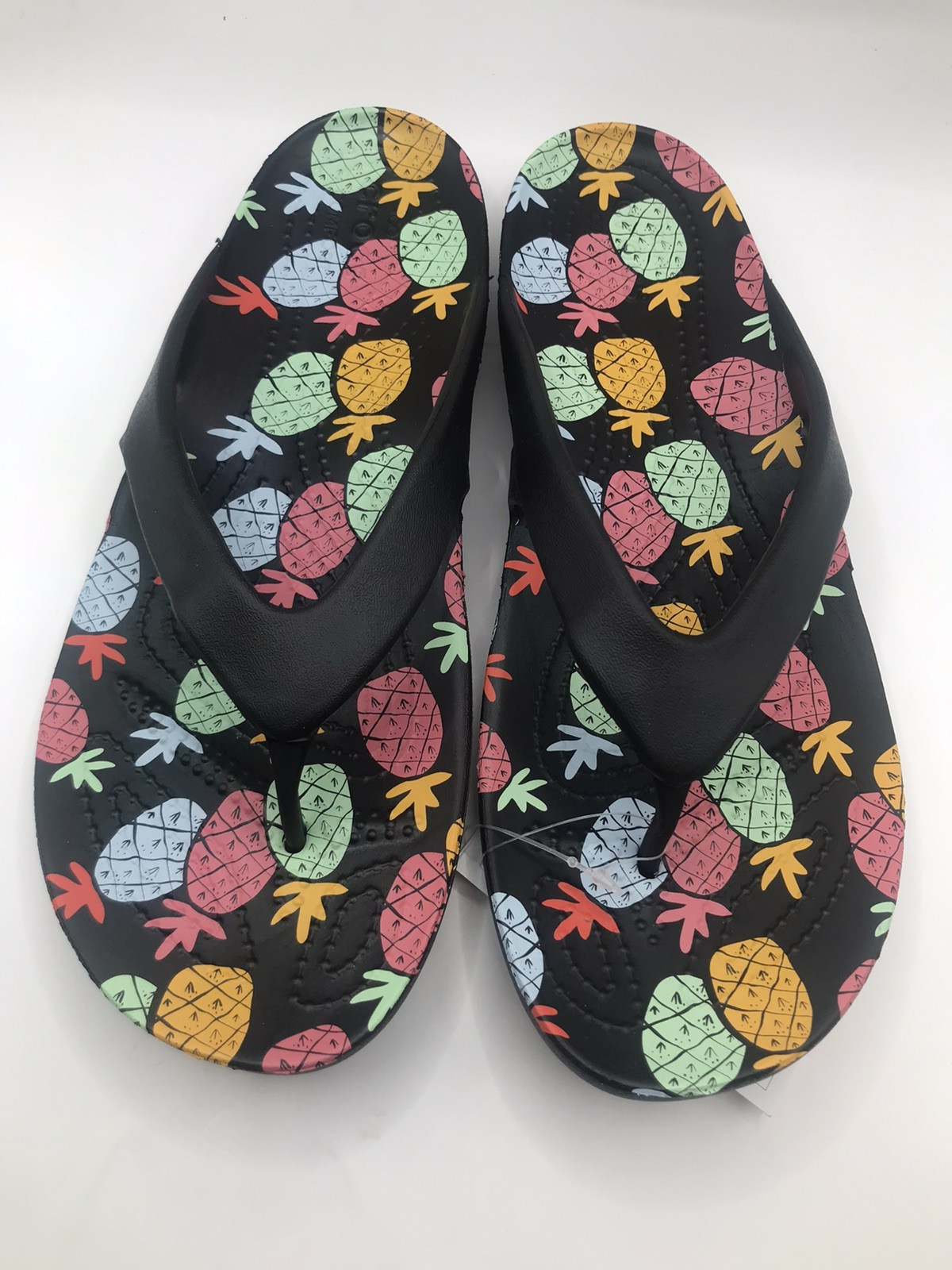 WOMEN’S CROCS KADEE II BLACK/MULTI PINEAPPLE FLIP FLOP BEACH/POOL SANDAL 9 NWT