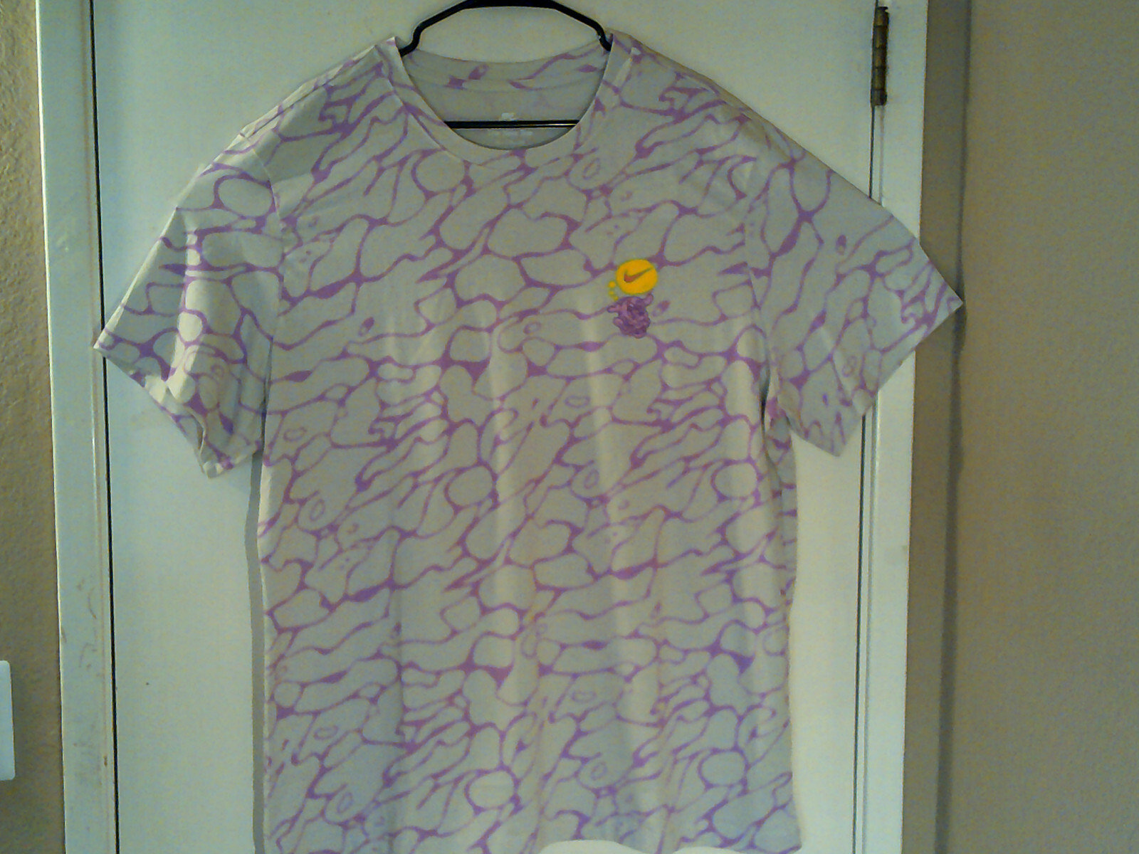NEW NIKE SPORTSWEAR “Beach Party AOP Dog Tee” MEN’S GREY T-SHIRT 2XL FB9792-025