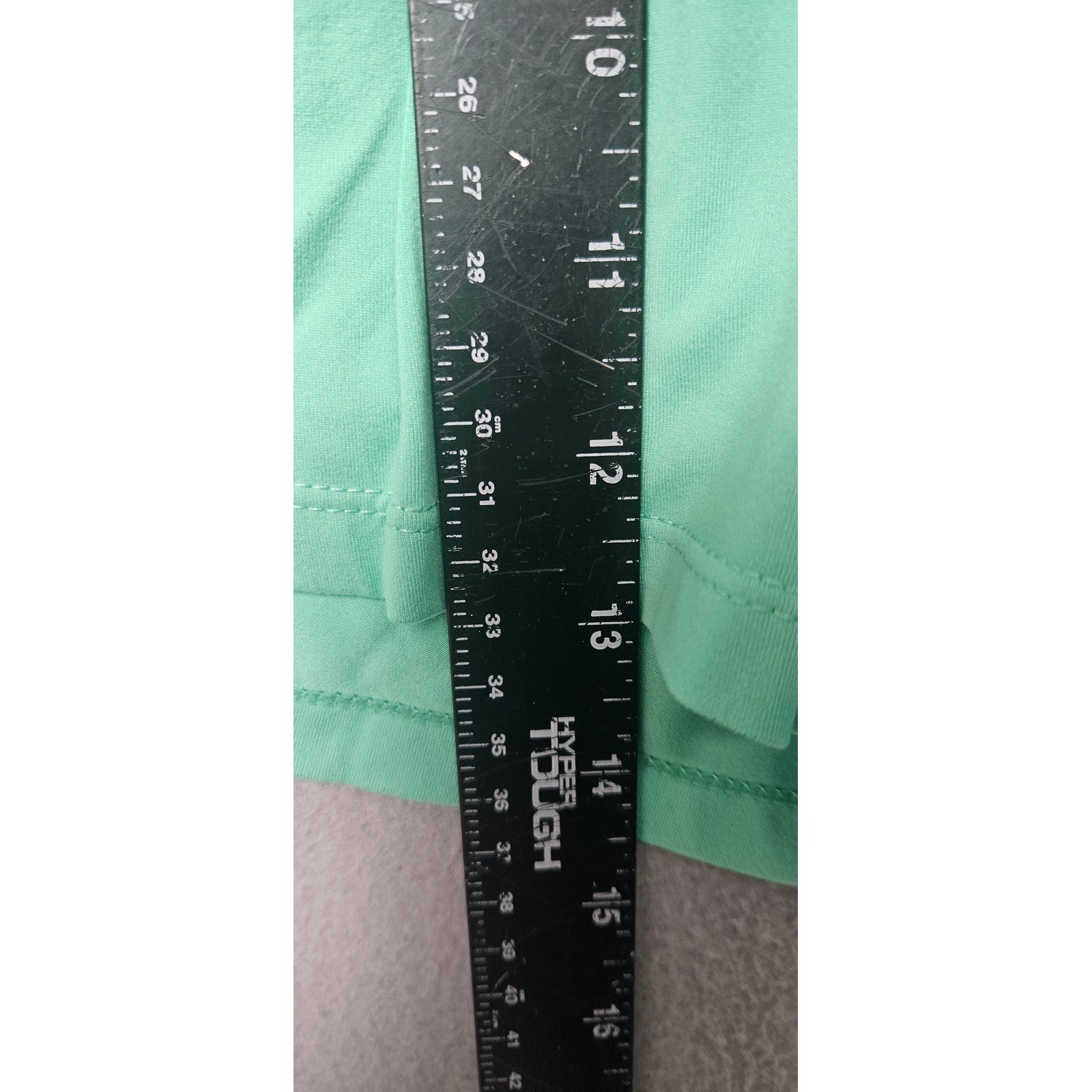 Xersion Womens Spearmint Ice Green Athletic Shorts Size M 4 Inch Inseam Pockets