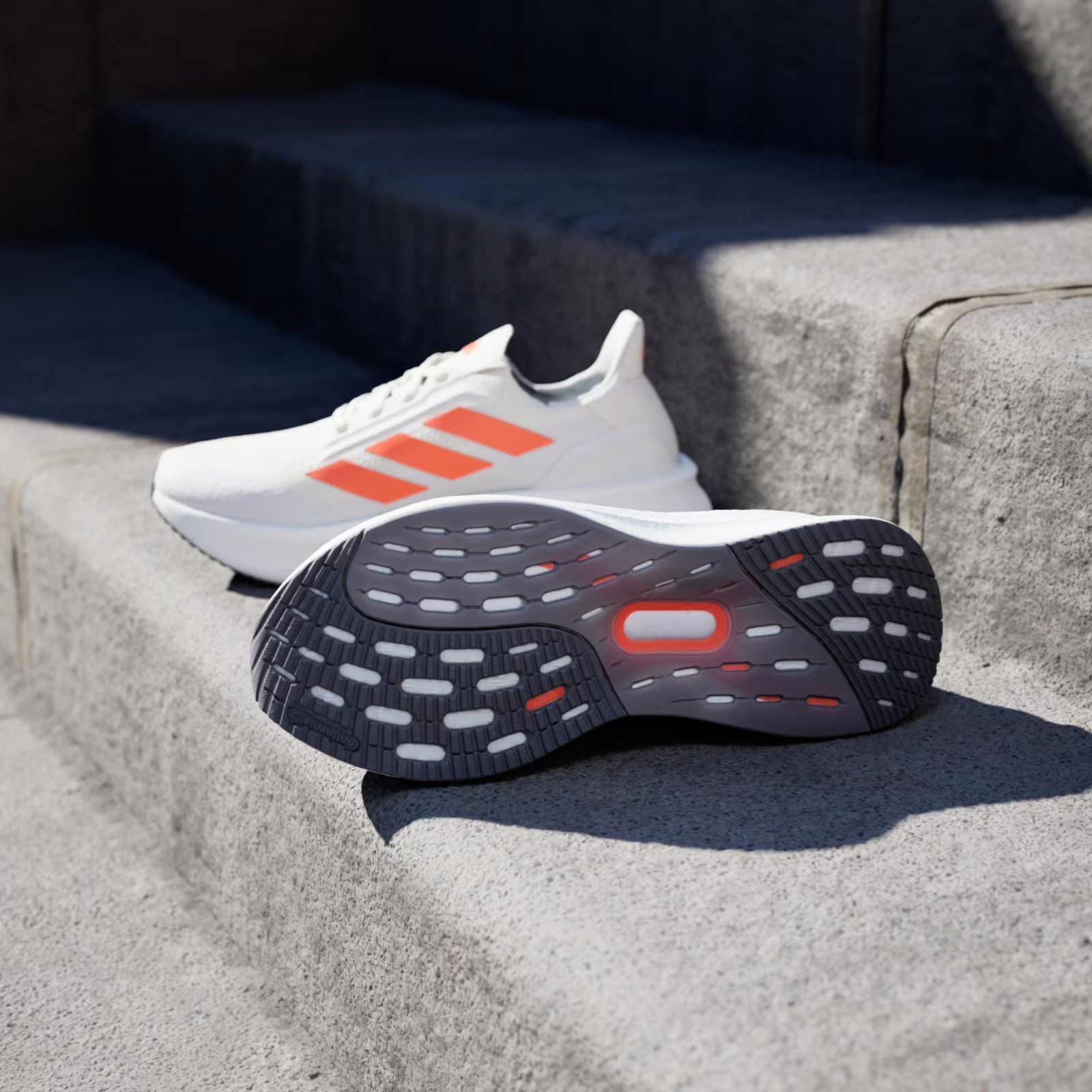 Men’s Adidas UltraBoost 5X Running Shoes White / Orange Sz 10.5 JH9038
