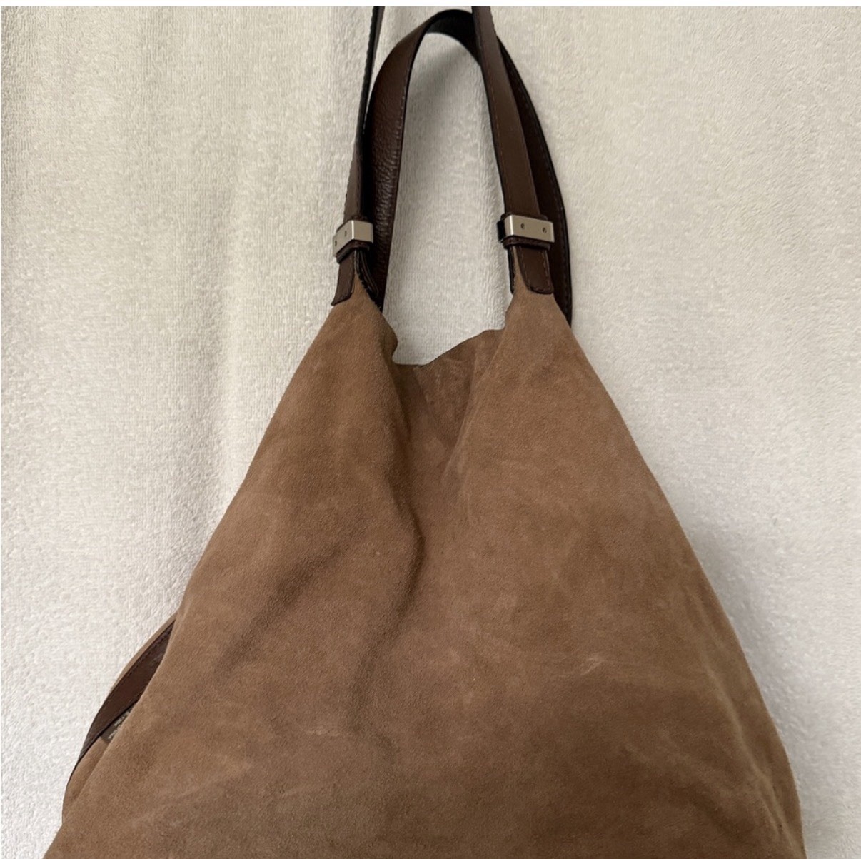 Michael Kors Large Brown Shoulder Bag Snap Closure Inner Pockets Logo Charm