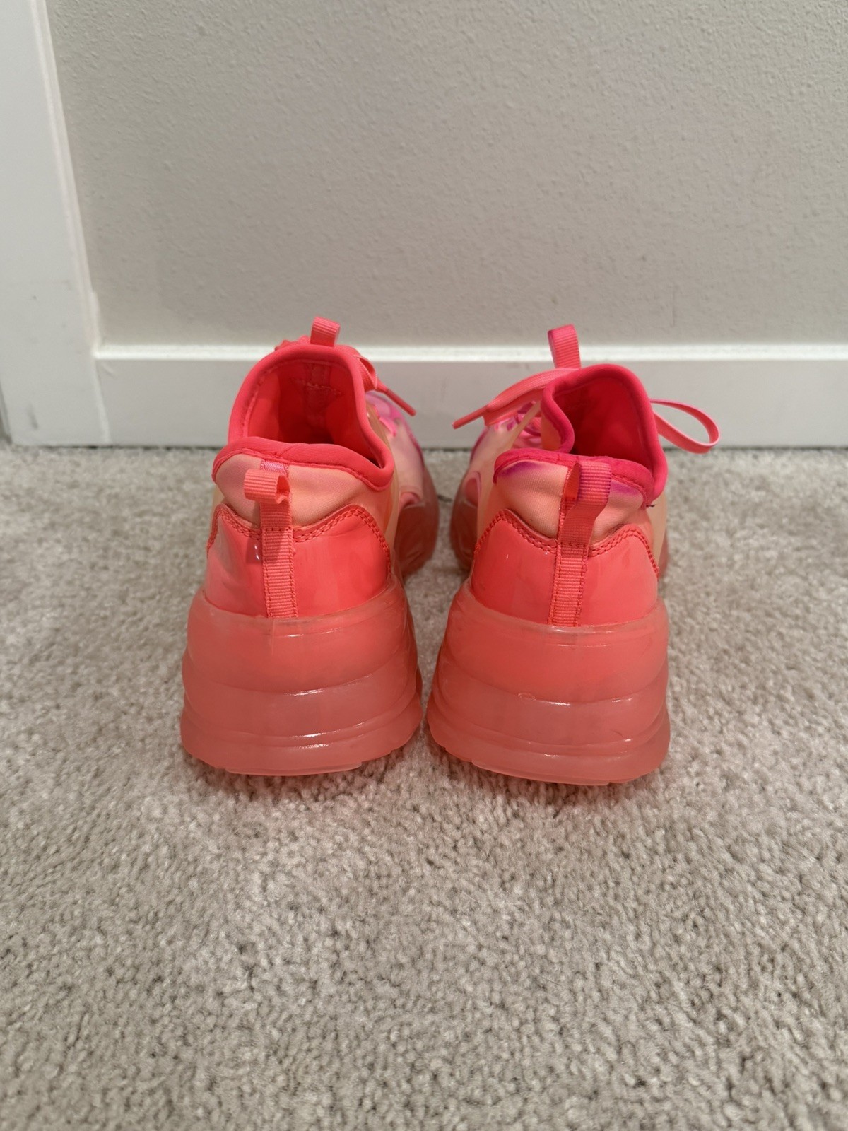 Guess Textile Synthetic Rubber Pink Women’s Sneakers Size 8.5