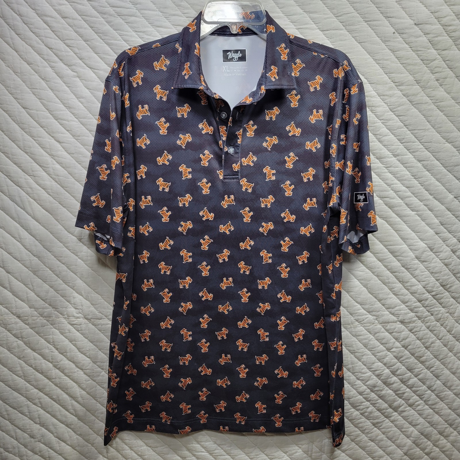Waggle Polo Shirt Men’s Size XL Black Goat Tiger Print Golf Excellent Condition