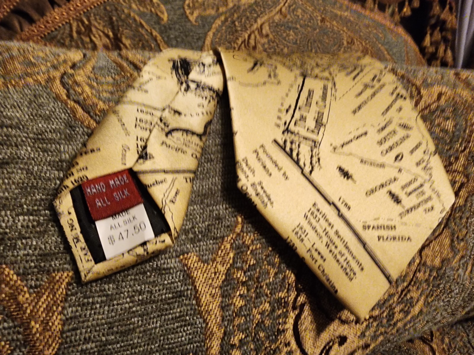Museum Artifacts 13 Colonies Map Necktie – Handmade 100% Silk 58″x4″ (NWT)