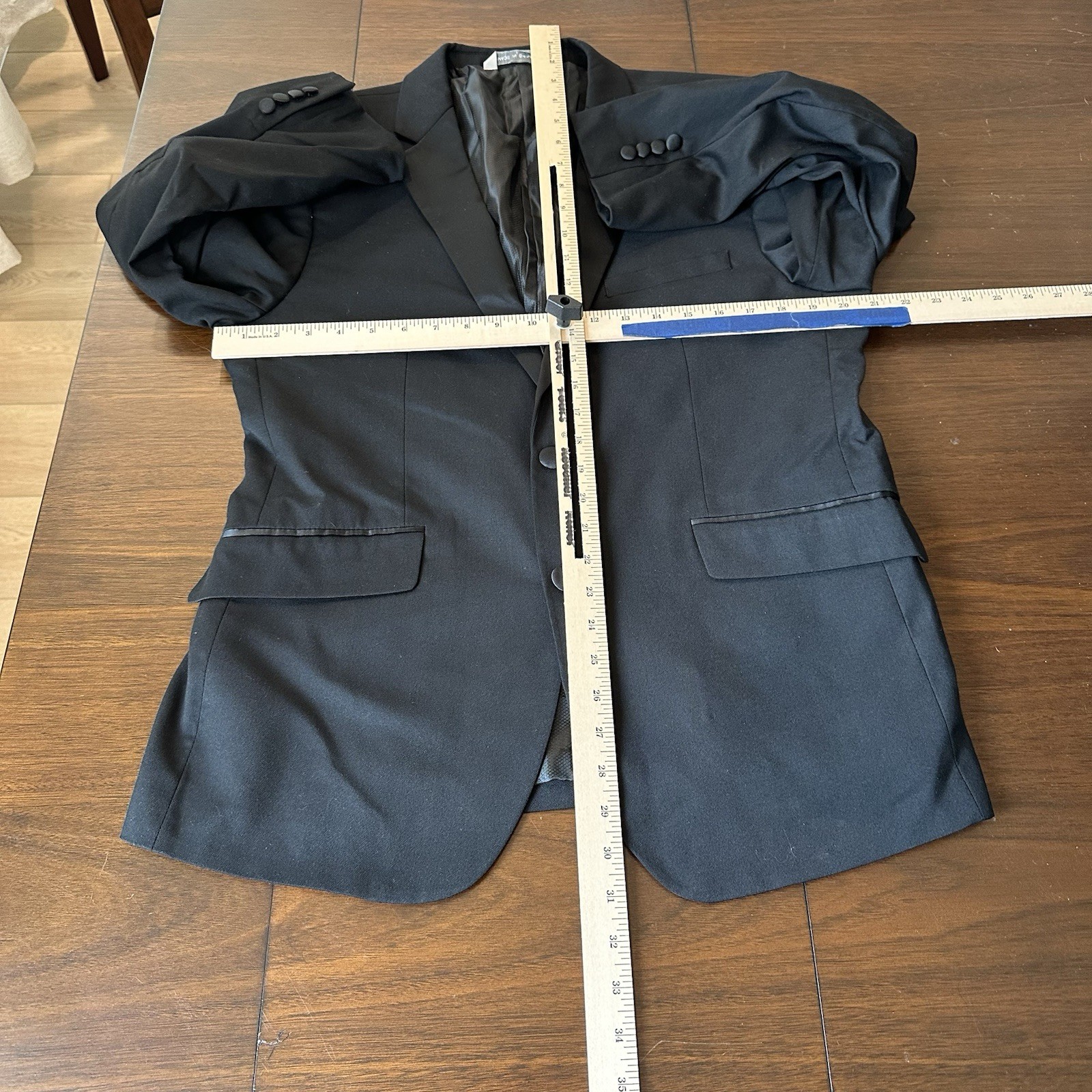 Lineage Men 2-pc Tuxedo Jacket 42S Short Satin Lapels & Pants 34×28″ Black