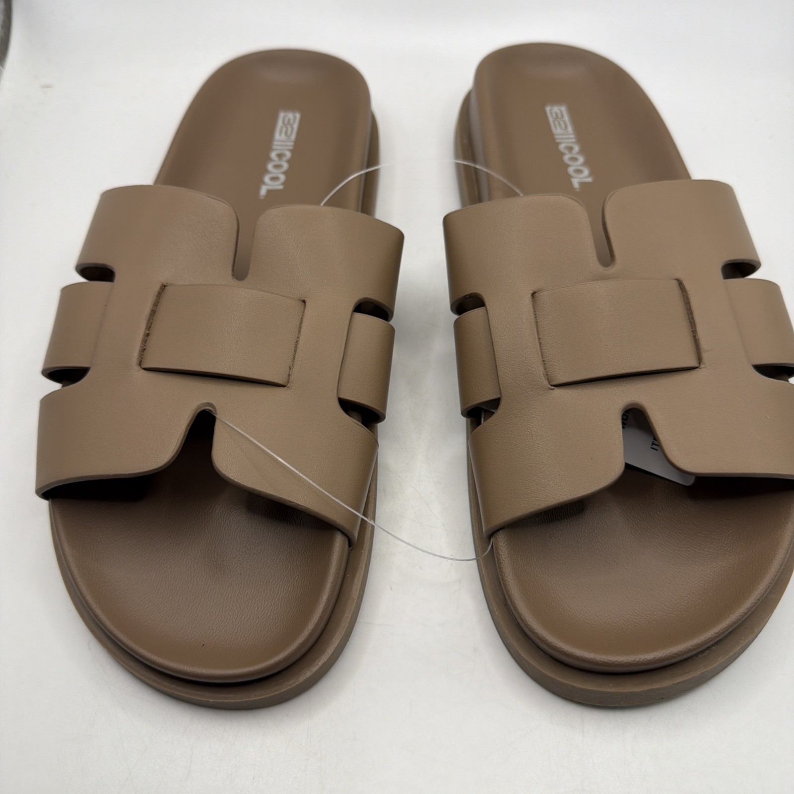 32 Degrees Womens Sandals Tan Slip-On Soft EVA Cushioned Shower. Size 6. New