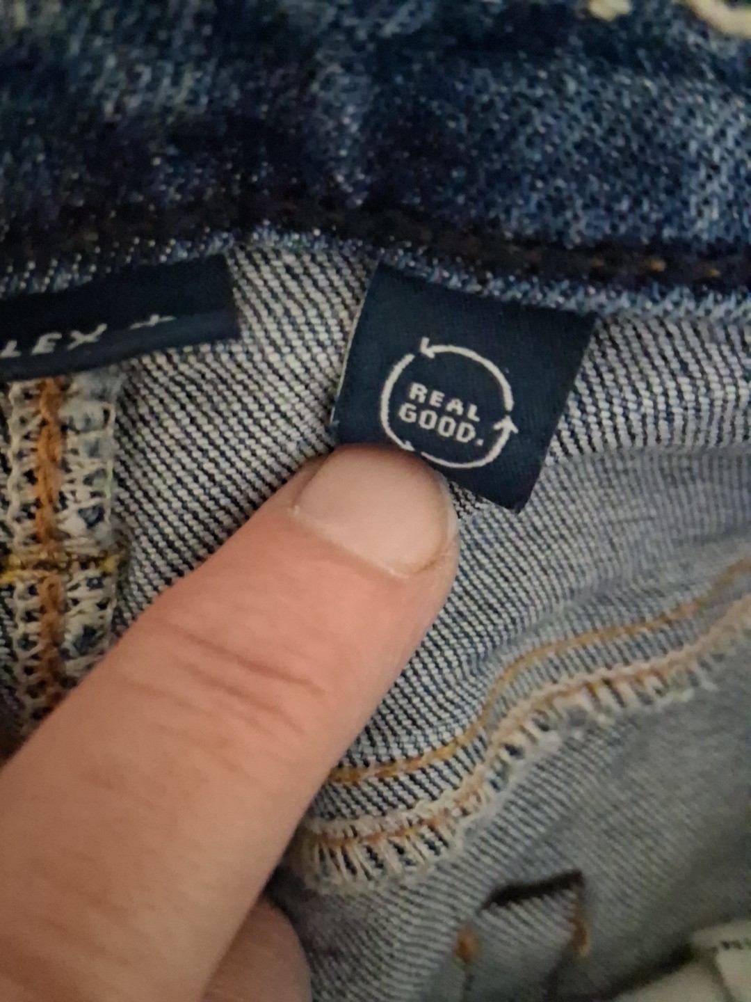American Eagle Jeans Men’s Original Straight, Air Flex (+) Size 34/33 Destroyed