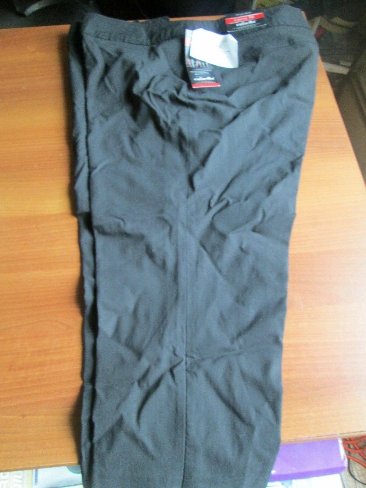 NWT $72 RAFAELLA CURVY FIT RAYON BLEND STRETCHY DRESSY CAPRI/ CROPPED PANTS 18W