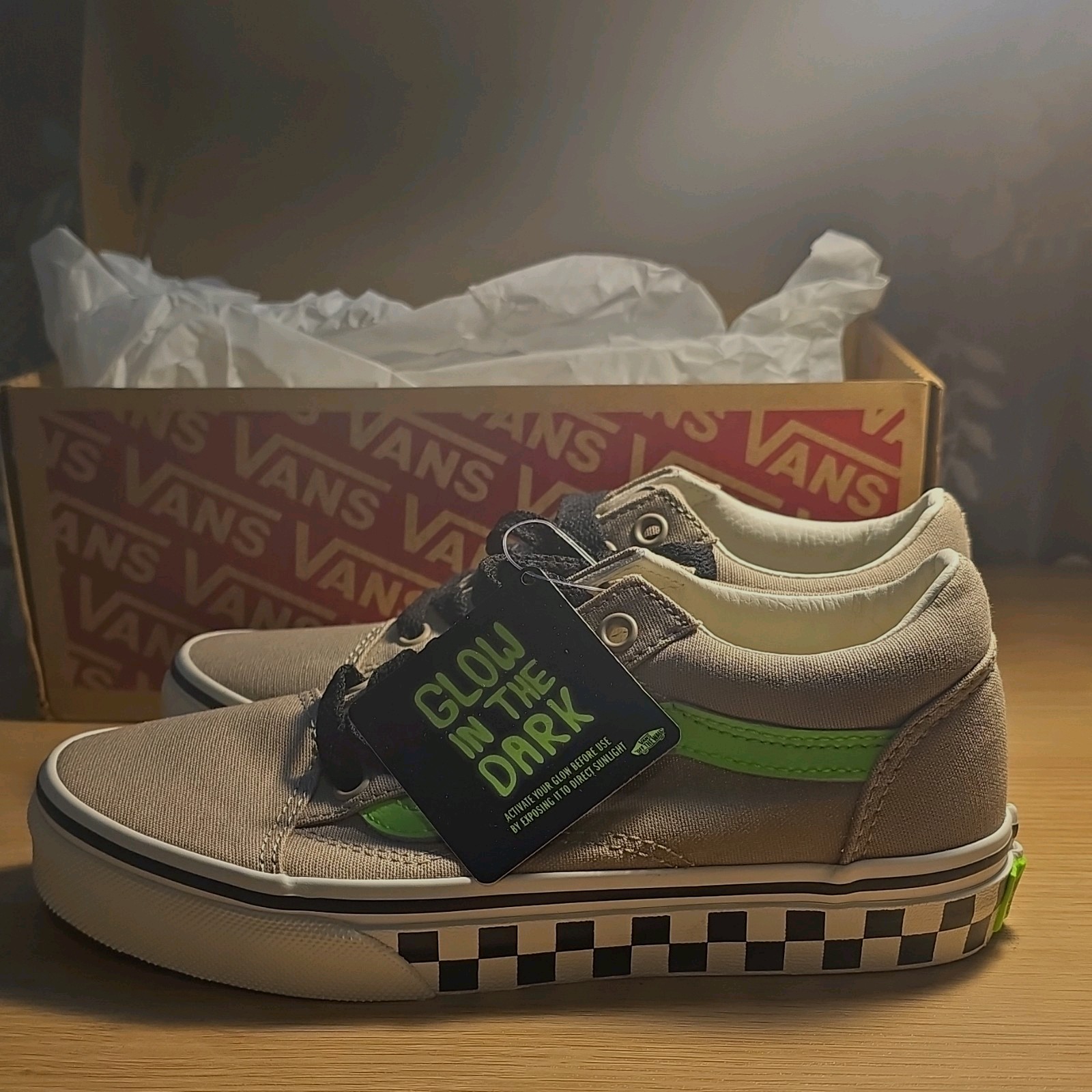 Vans Kids Old Skool sneakers grey and vibrant glow-in-the-dark green Size 1.5 Y