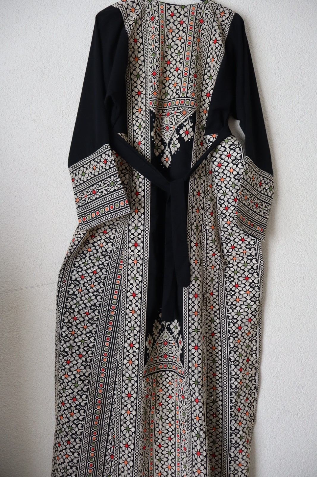Traditional Palestinian / Jordanian Embroidered Thobe Kaftan Dress Black-JAWHARA