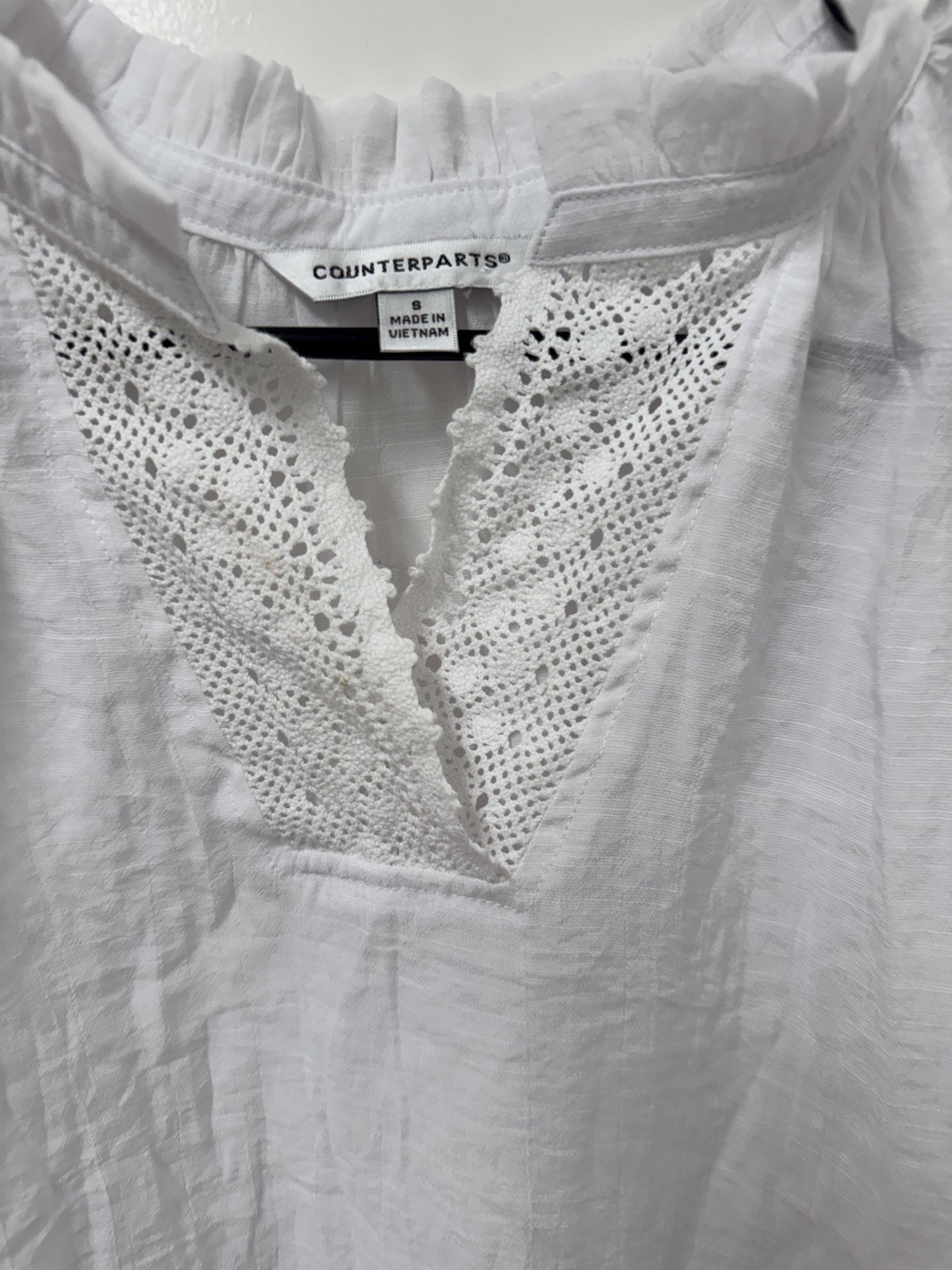 Small Counterparts Top Womens White Gauzy Eyelet Lace Boho Tunic blouse A1