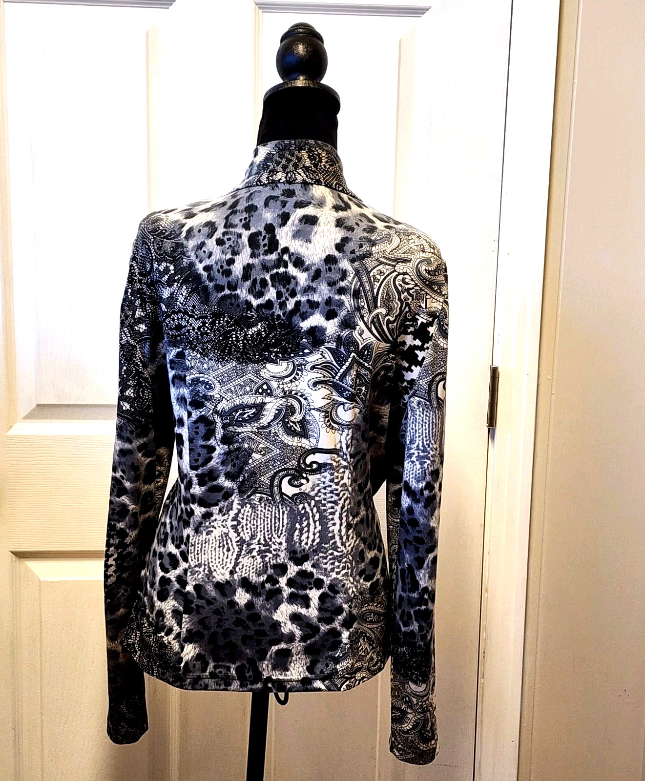 Zip Front Long Sleeve Joseph Ribkoff Animal Print Jacket LG