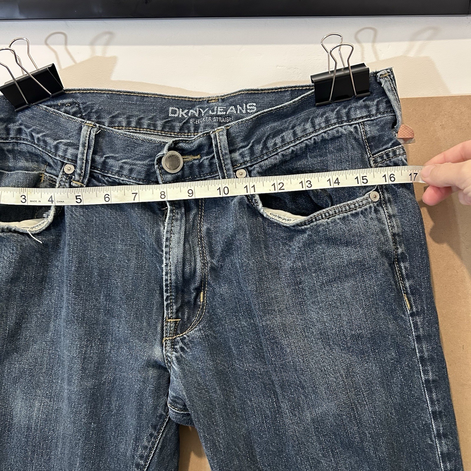 DKNY Jeans Straight Leg Distressed Men’s Jeans Cotton Zip 32 X 30 Comfy!