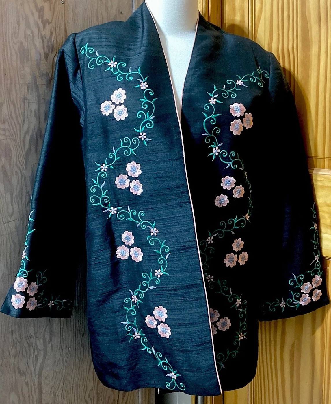 Vintage Black Floral Embroidered Ladies Hanbok Po Style Jacket Smoking Asian EUC