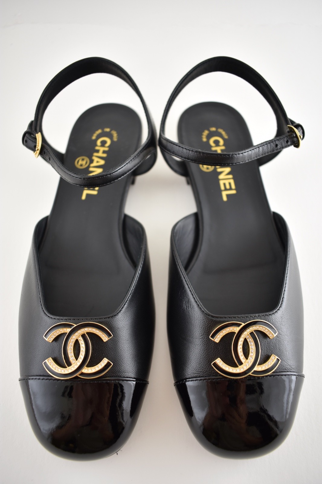 Chanel 25P Black Patent Gold CC Slingback Ankle Strap Ballerina Ballet Flat 37