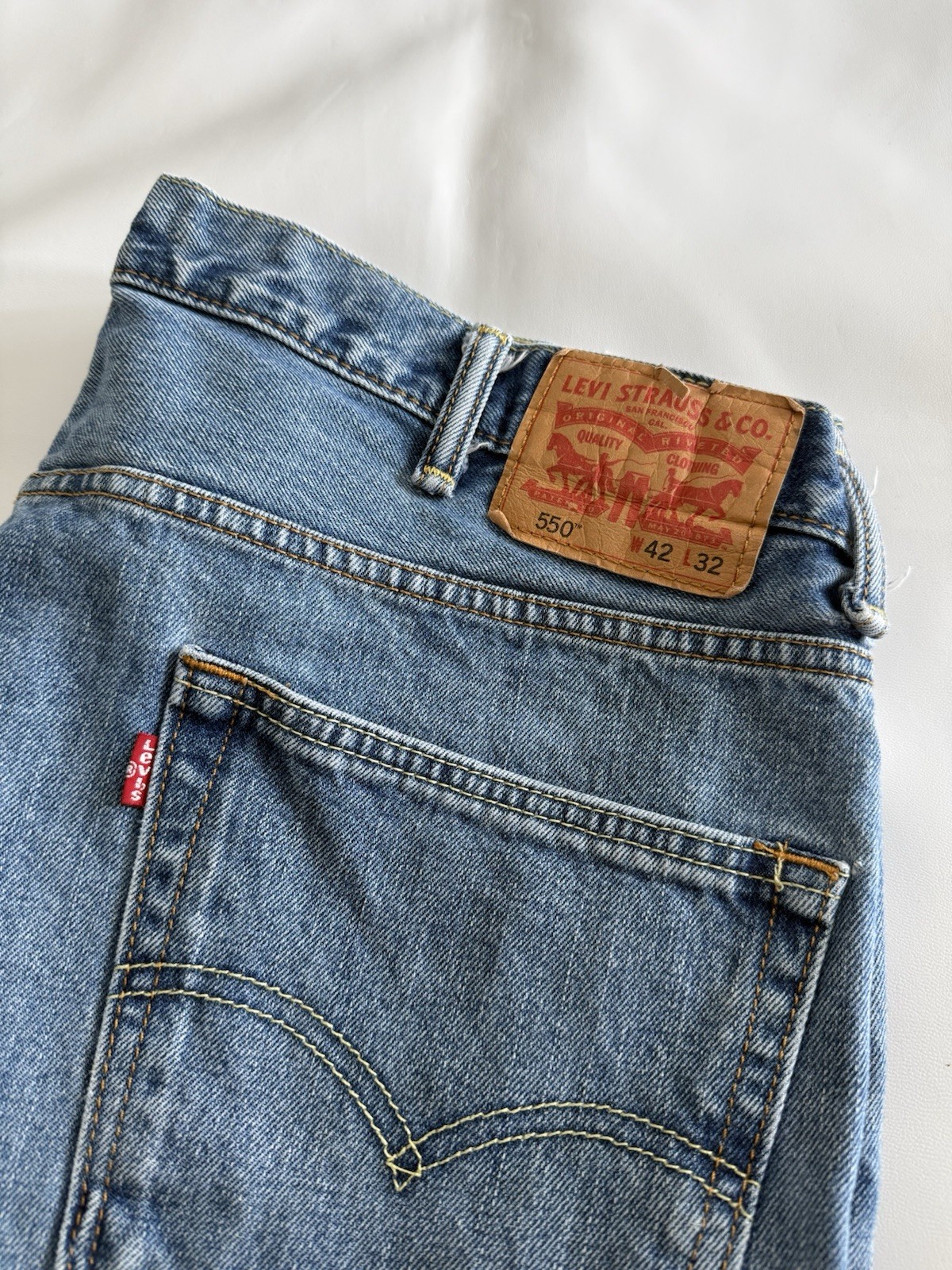 Levis 550 Straight Leg Stone washed Blue Denim Jeans Mens 42×32
