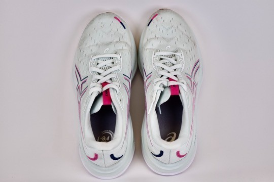Asics Womens Gel Cumulus 26 1012B599 Green Running Shoes Sneakers Size 7