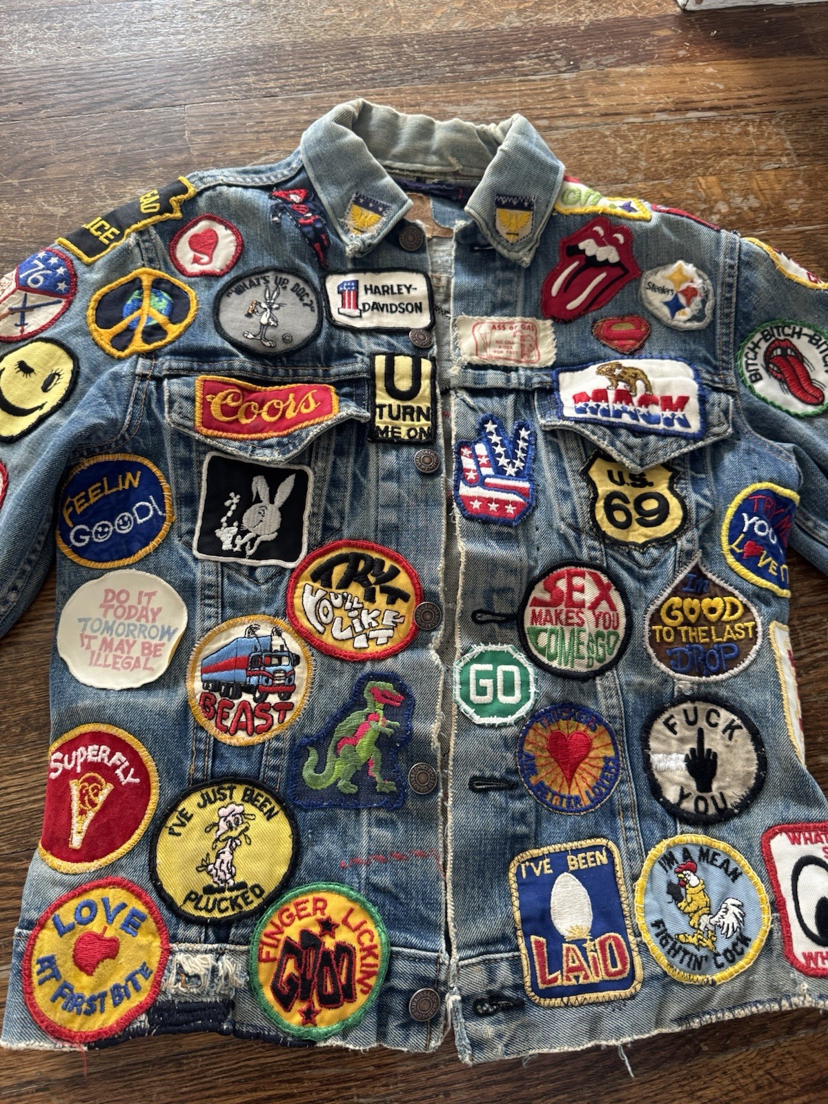 Levi’s Unisex Adults S Blue Denim Jean Jacket Embroidered Patches Button