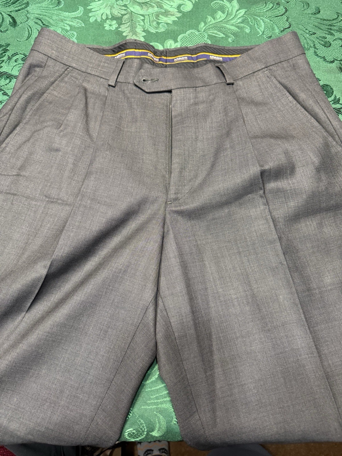 Arrow Brigade Pants Mens 32x30Gray Pleated Dress Slacks Classic Pockets