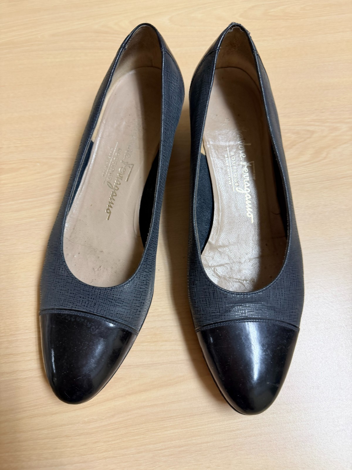 Salvatore Ferragamo Navy blue leather shoes size 7.5 B
